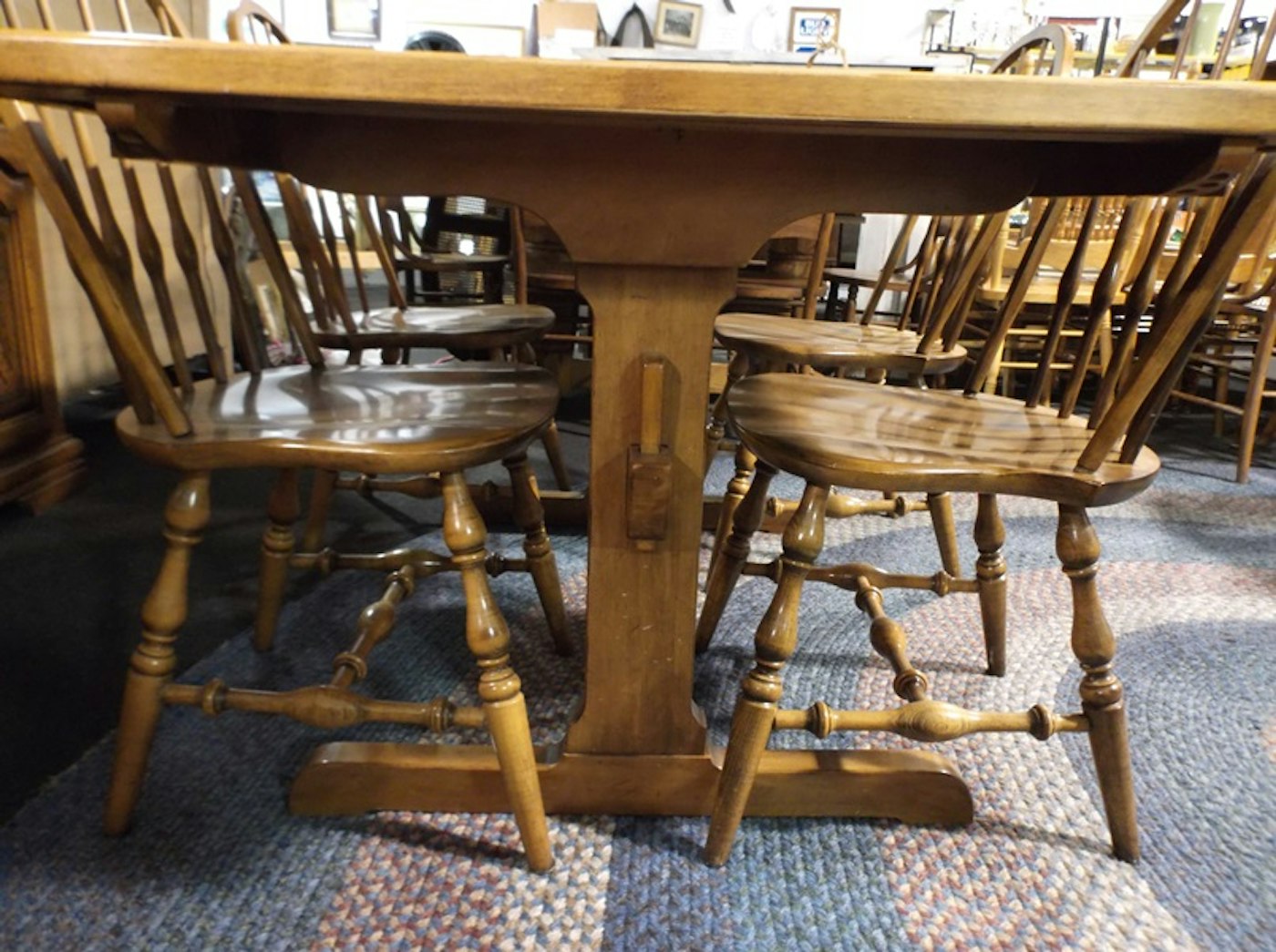 Ethan Allen Trestle Table and Chairs : EBTH