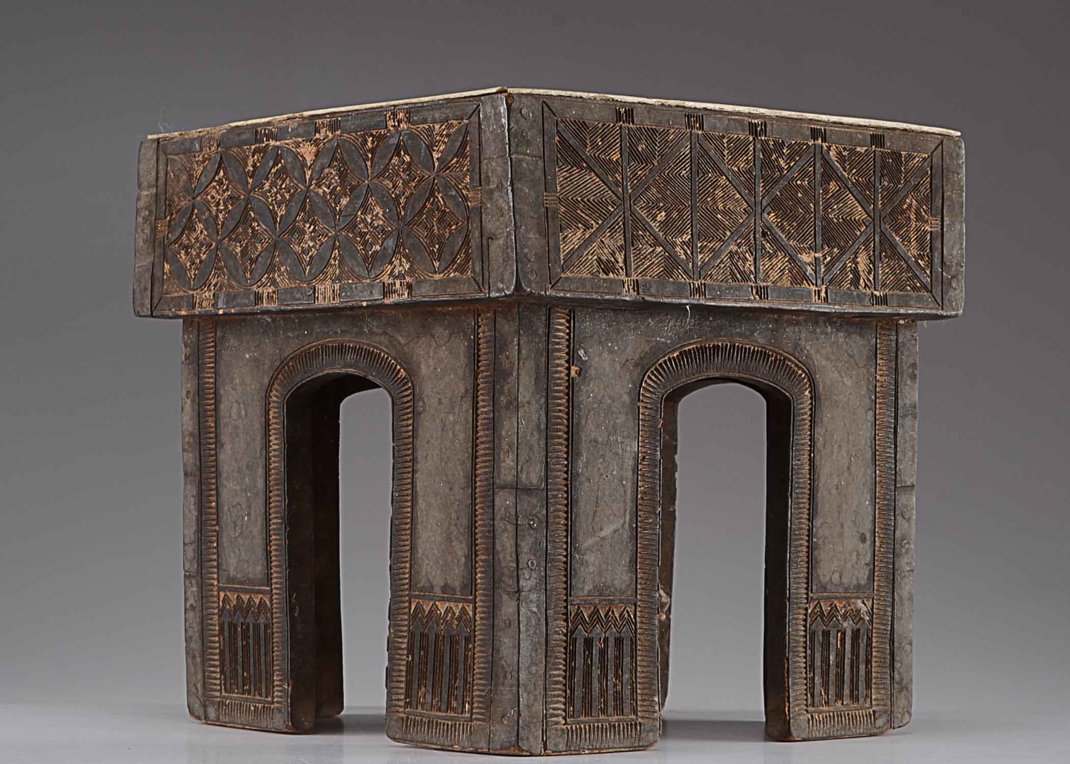 Hand Crafted Wood Box/Stand EBTH