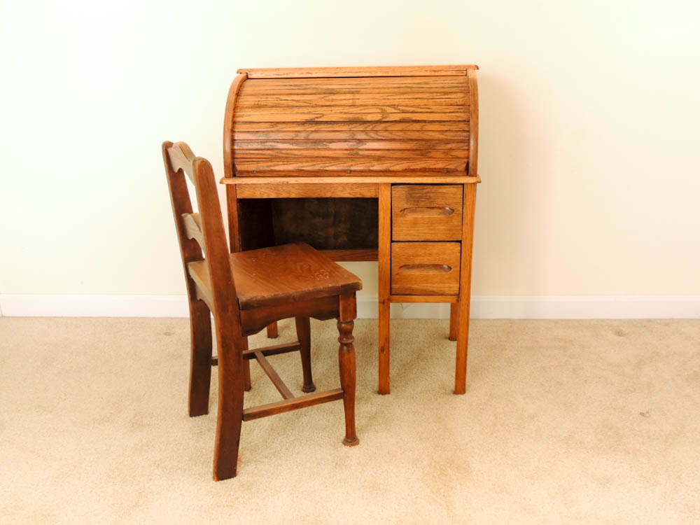 Vintage Child's Oak Roll Top Desk EBTH