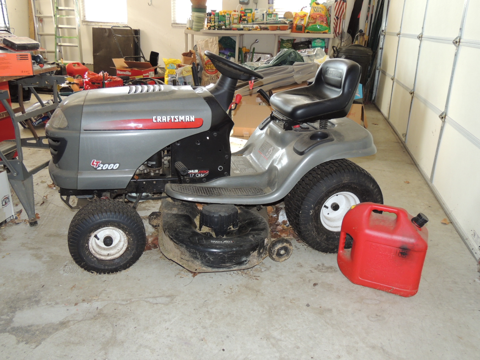 Craftsman LT2000 Riding Mower | EBTH