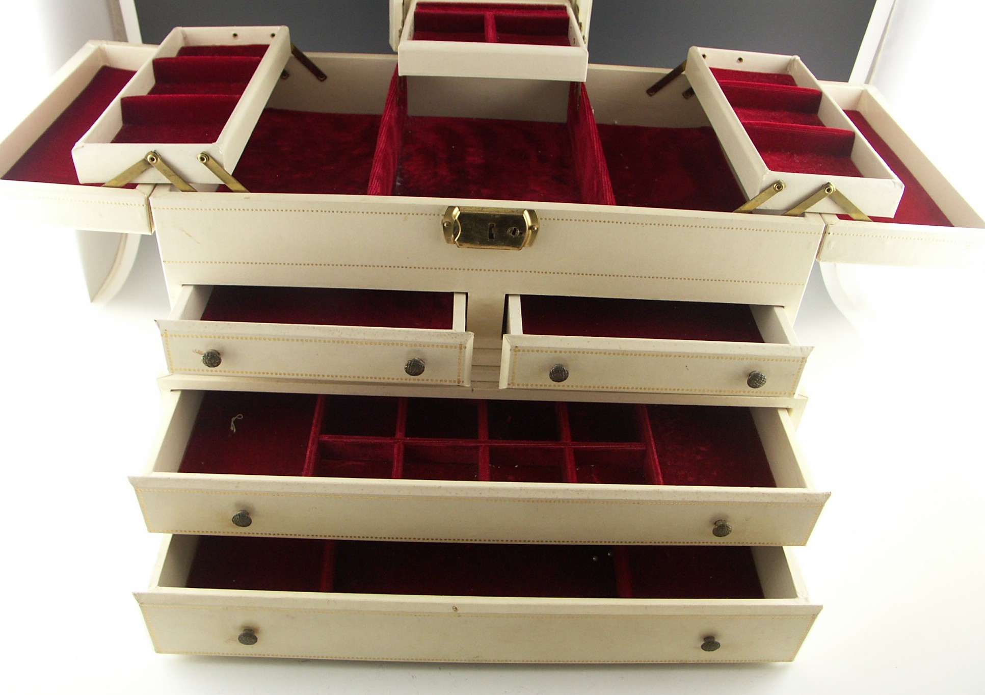 Vintage Stacked Padded Jewelry Box EBTH