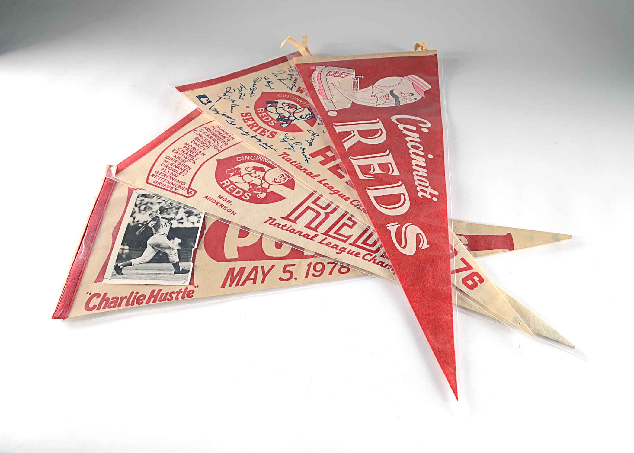 (4) Outstanding Cincinnati Reds Vintage Pennants EBTH