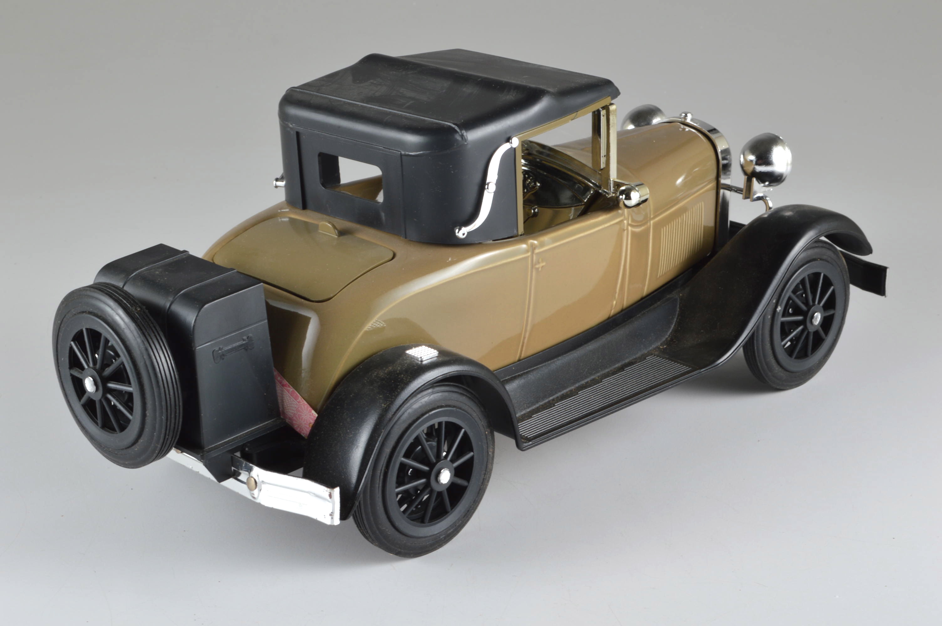 Jim Beam Sealed Decanter of 1928 Model "A" Ford EBTH