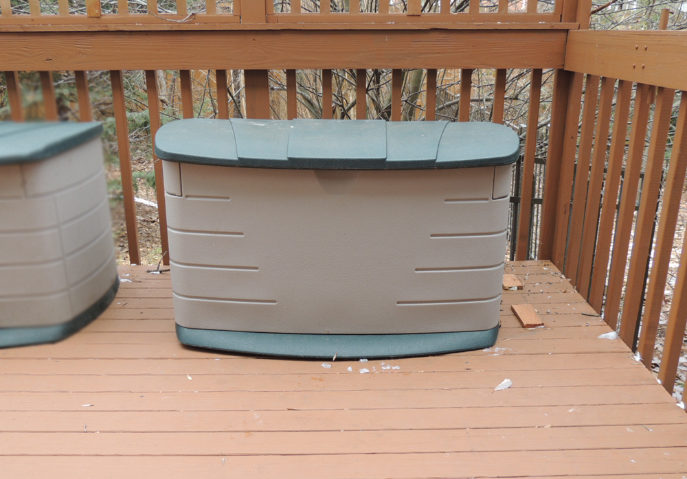 Rubbermaid Outdoor Storage Chest EBTH