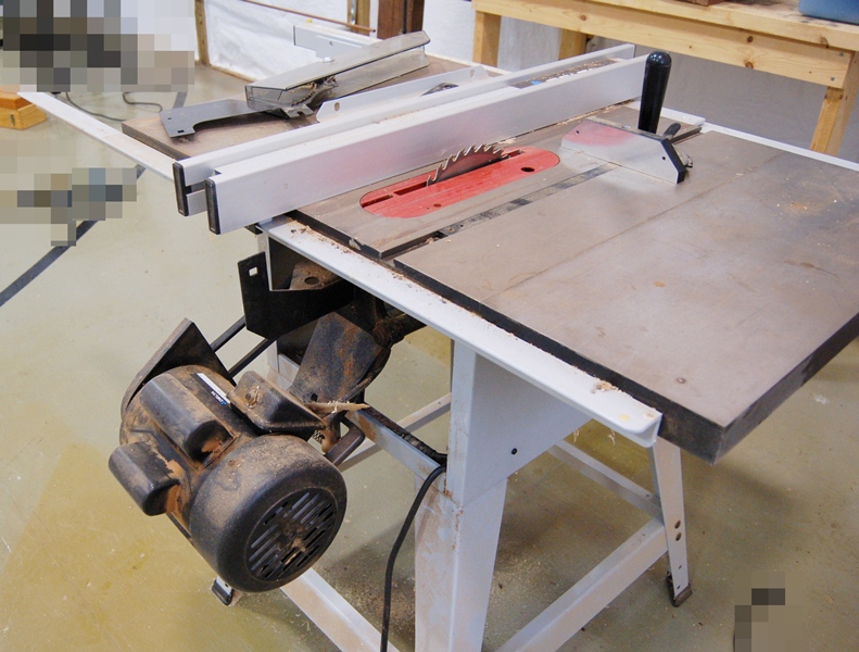 Delta 10" Contractor's Table Saw EBTH