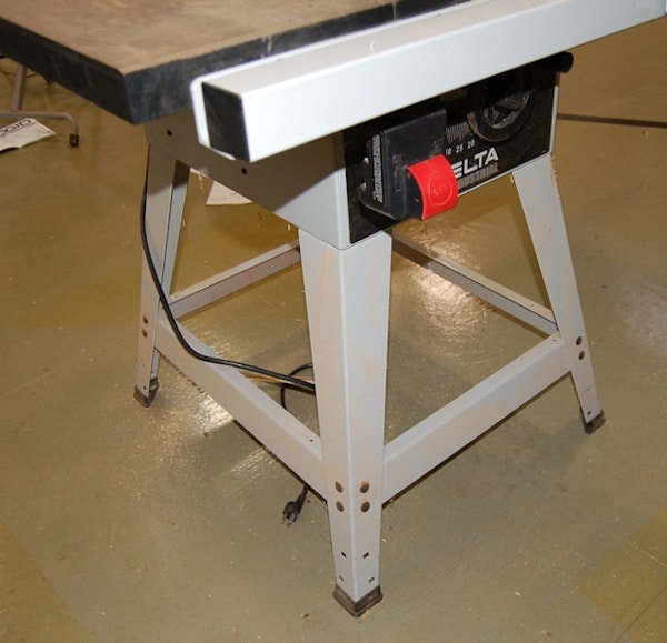 Delta 10" Contractor's Table Saw : EBTH