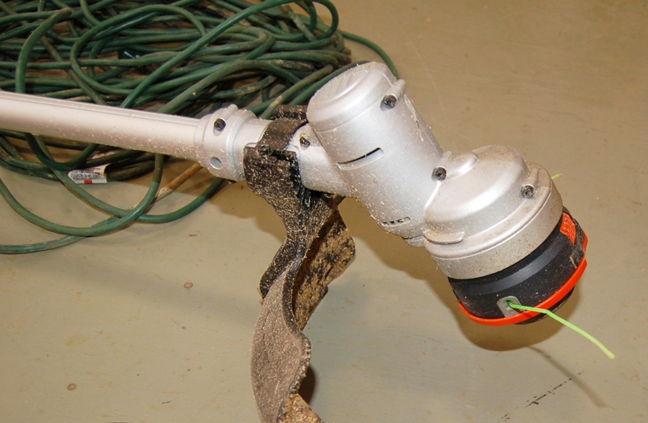 Black and Decker 36 Volt Cordless Electric String Trimmer EBTH