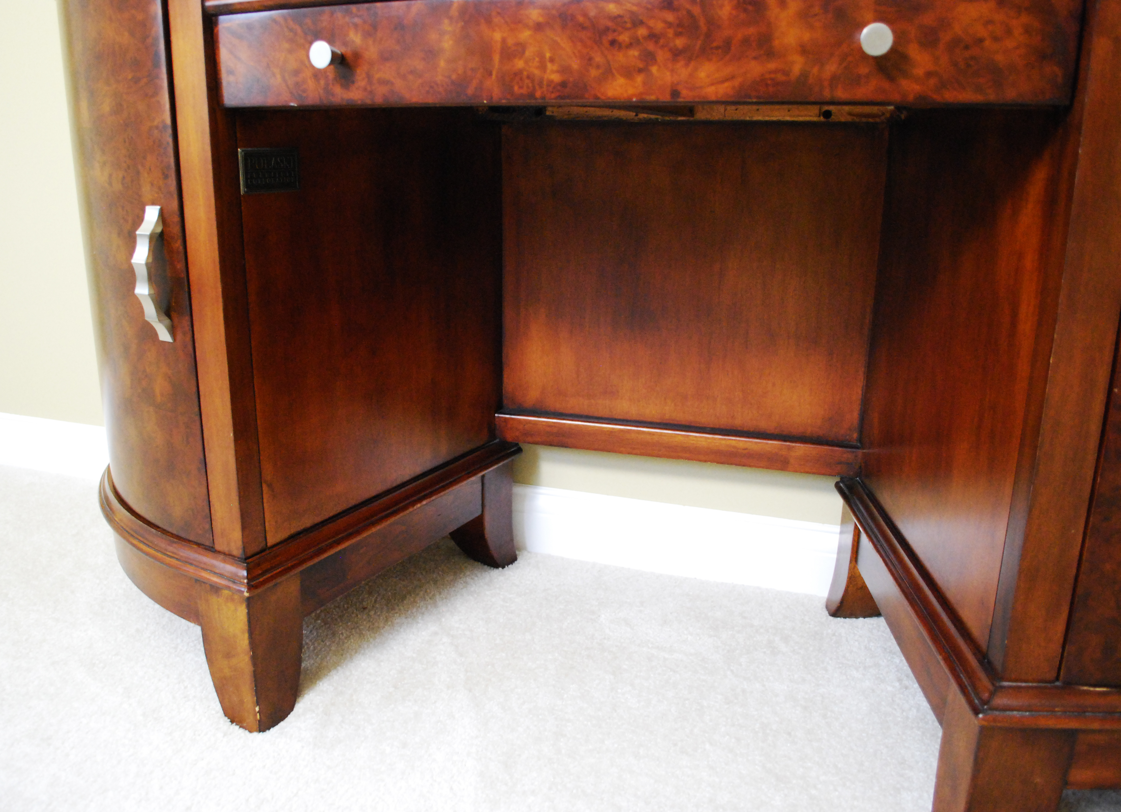 Art Deco Style Vanity With Mirror EBTH