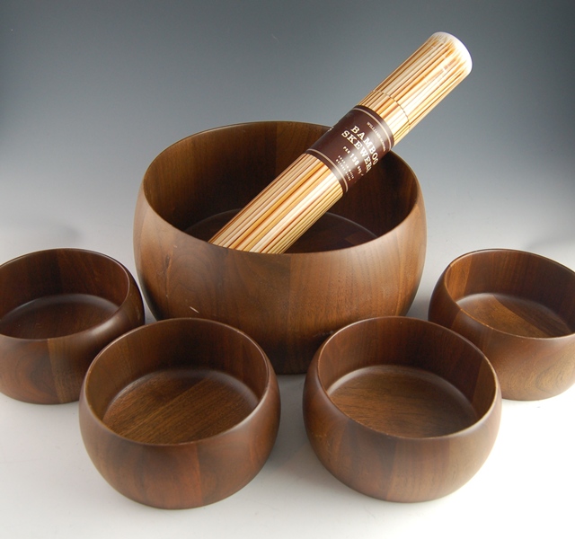 Vintage Heirloom Didware Walnut Salad Bowl Set and Bamboo Skewers EBTH