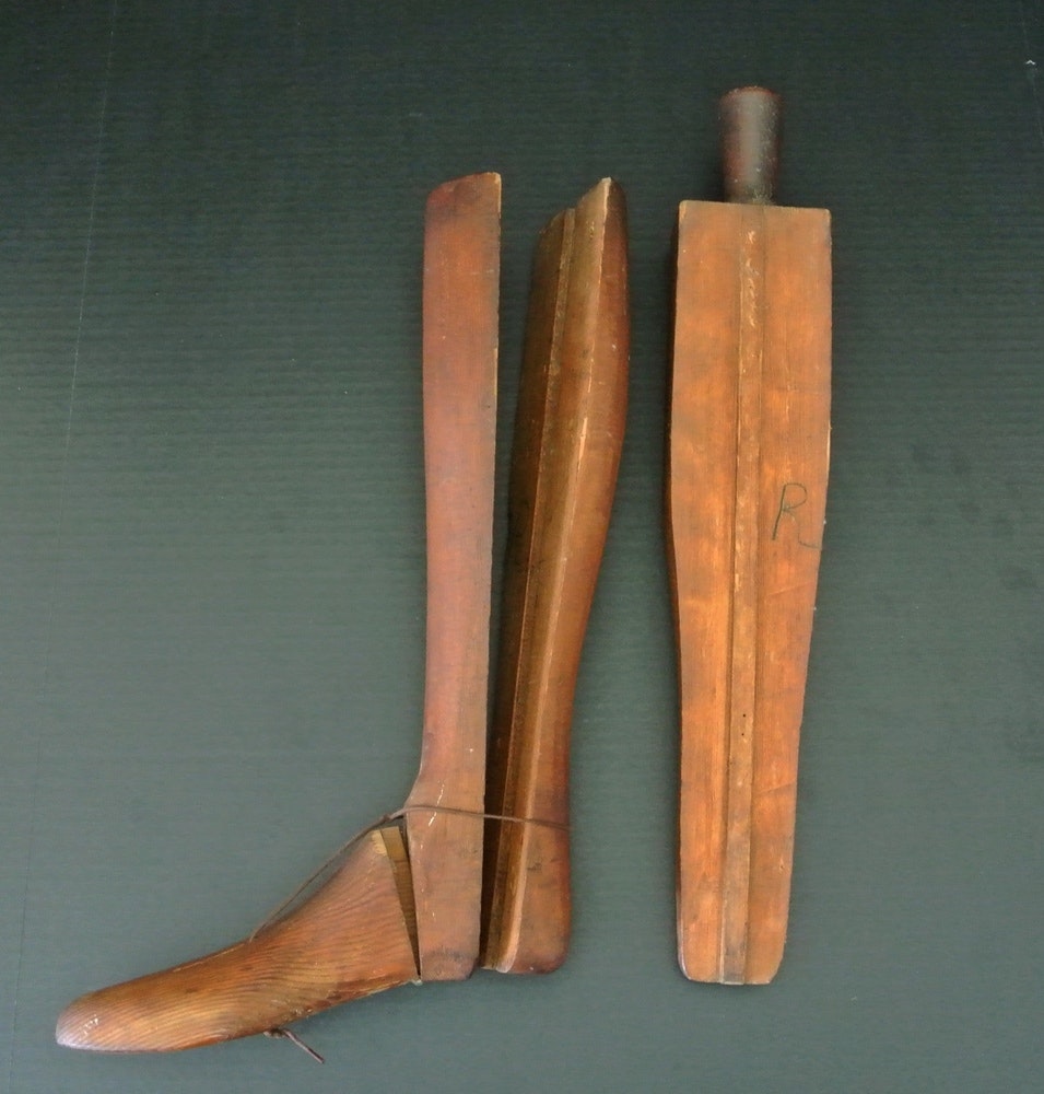 Antique Solid Wood Boot Keeper / Stretcher | EBTH
