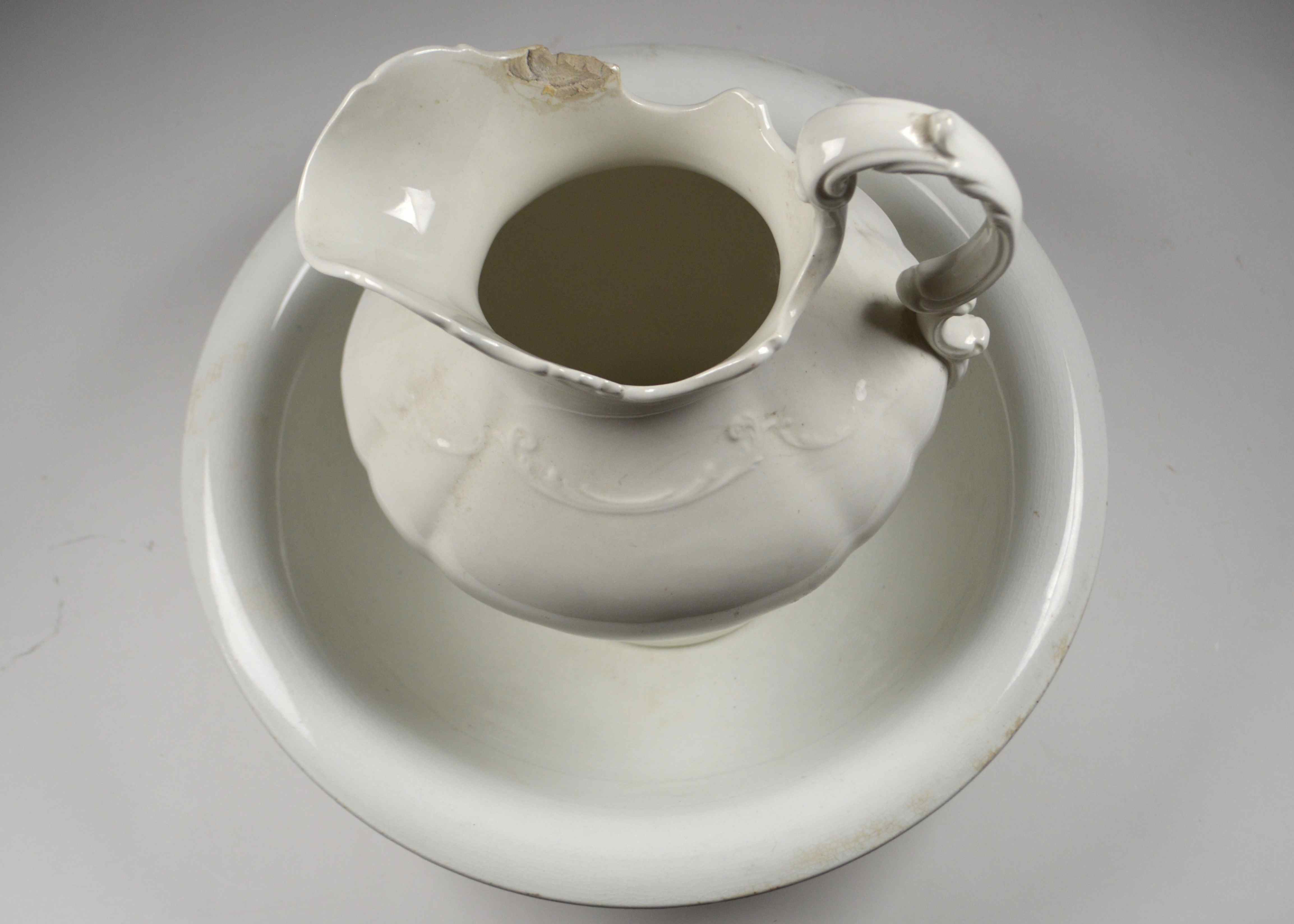 Antique Porcelain Chamber Pitcher and Wash Basin EBTH