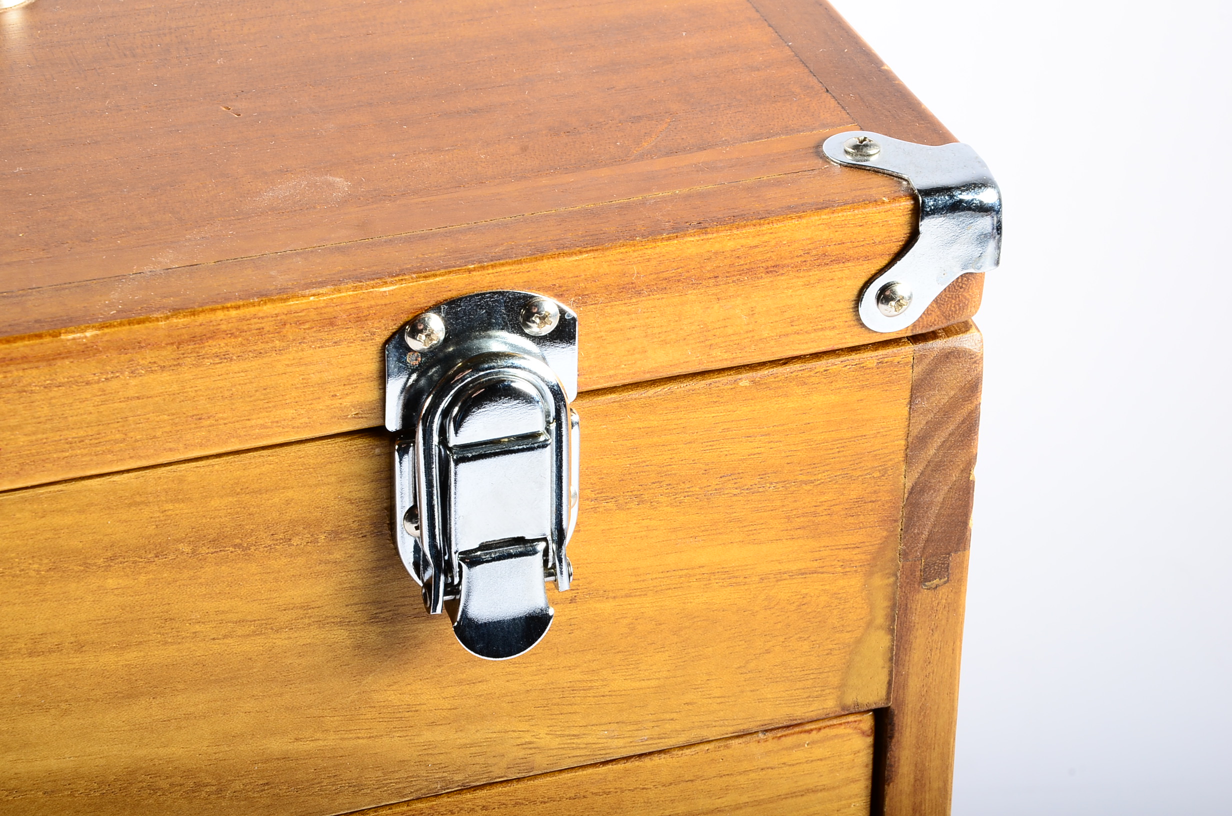 Windsor Design EightDrawer Wooden Tool Chest EBTH