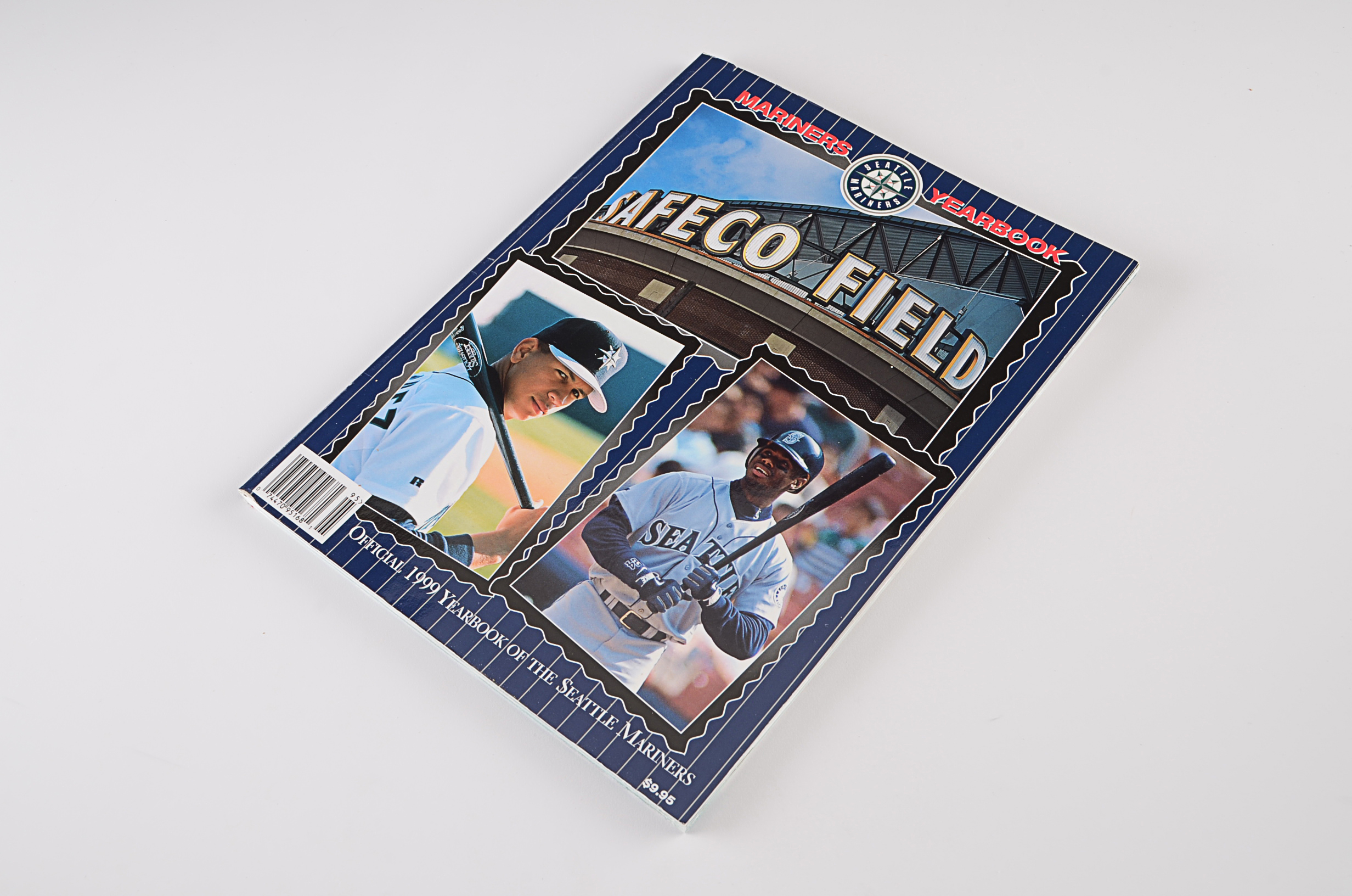 Major League Baseball Yearbooks EBTH