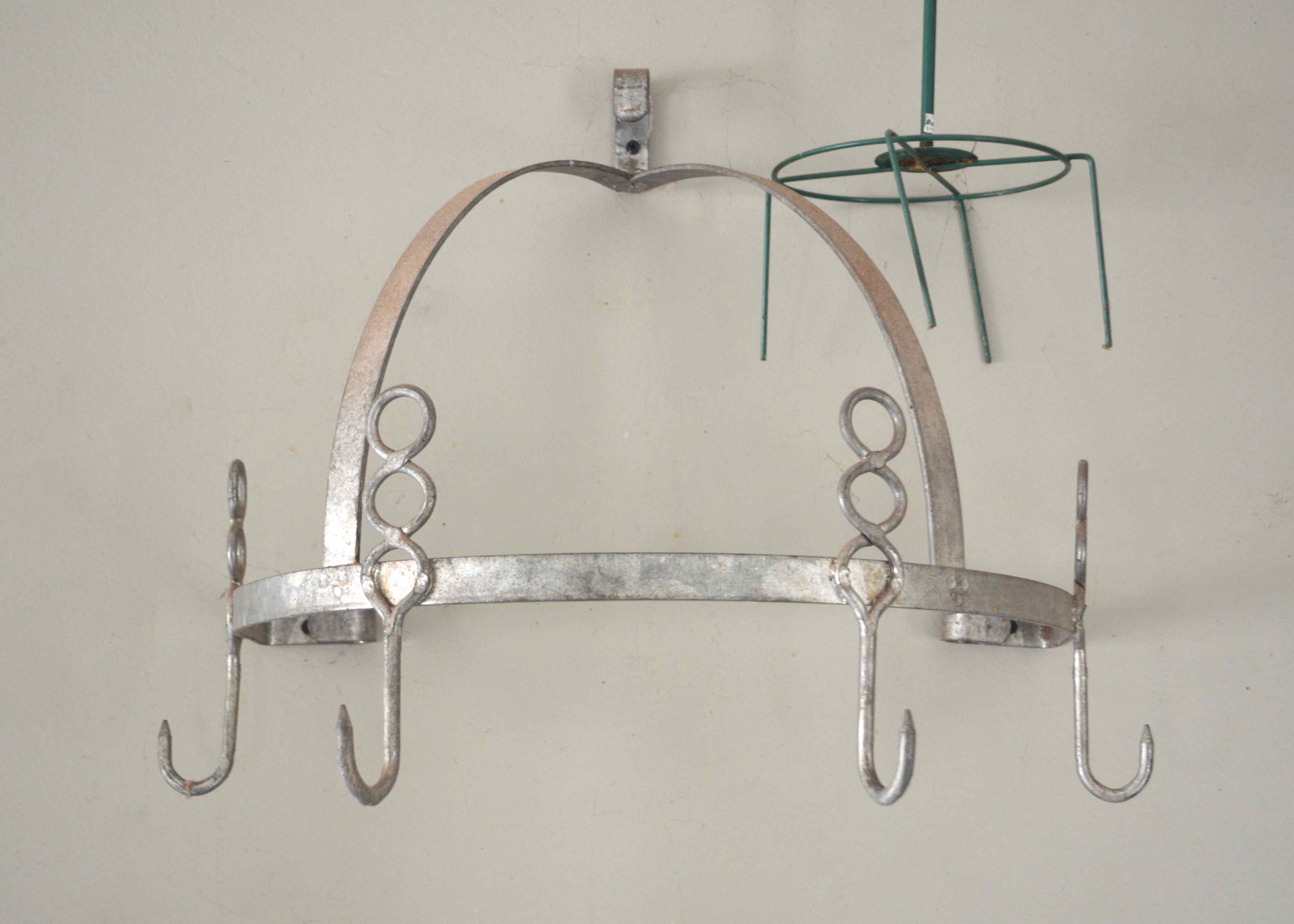 Hanging Metal Rack and Topiary Stands EBTH