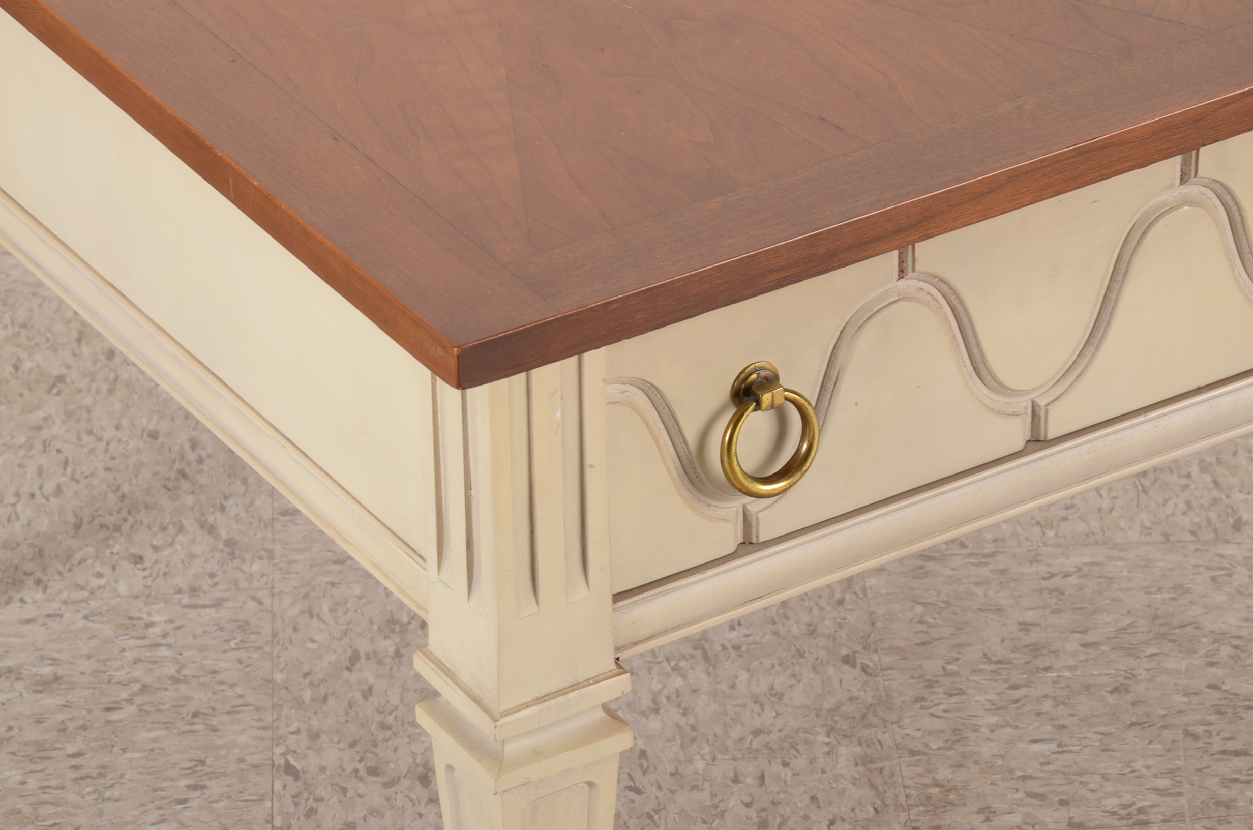 Bassett Furniture End Table EBTH