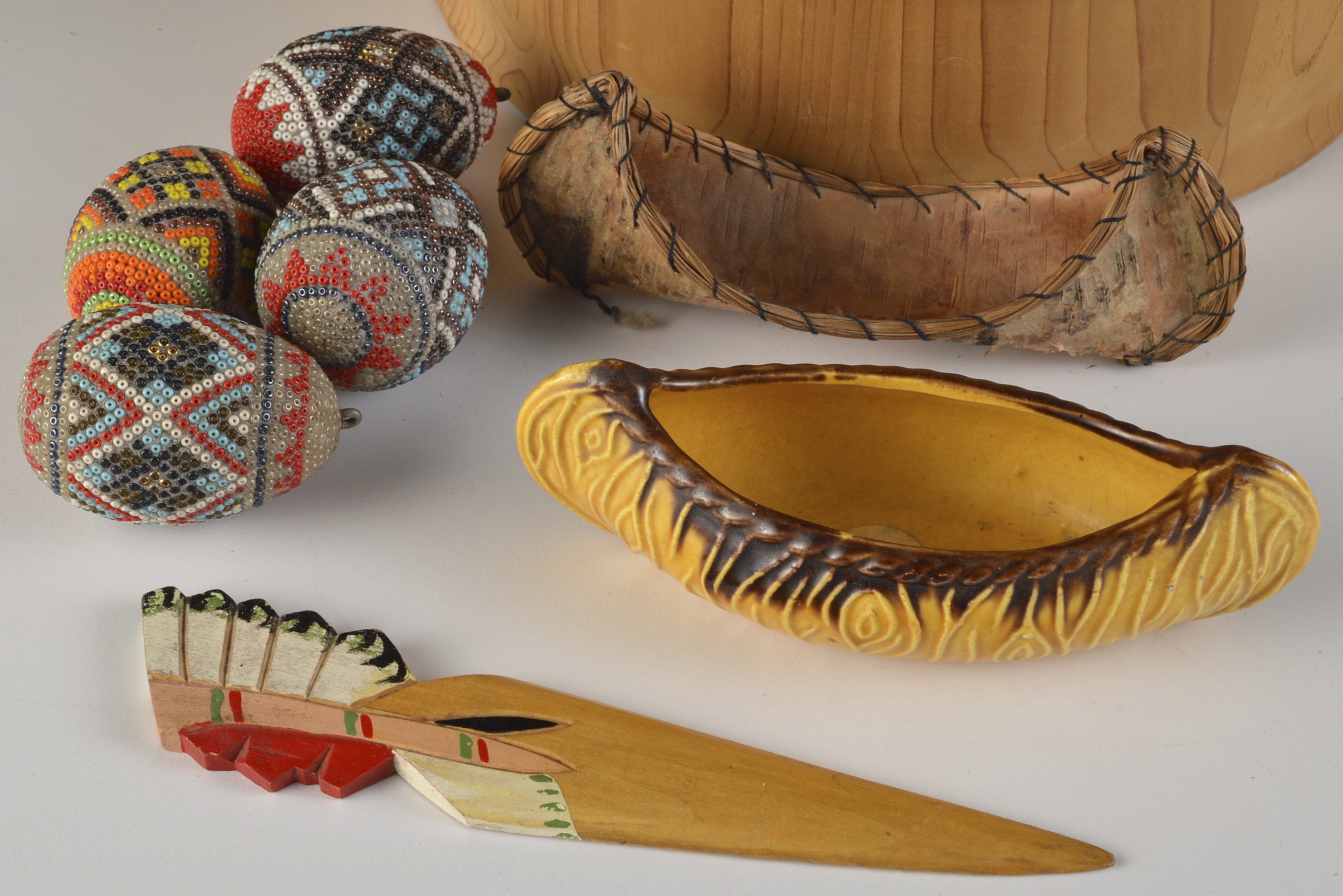 Assorted Western Motif and Native American Souvenirs EBTH