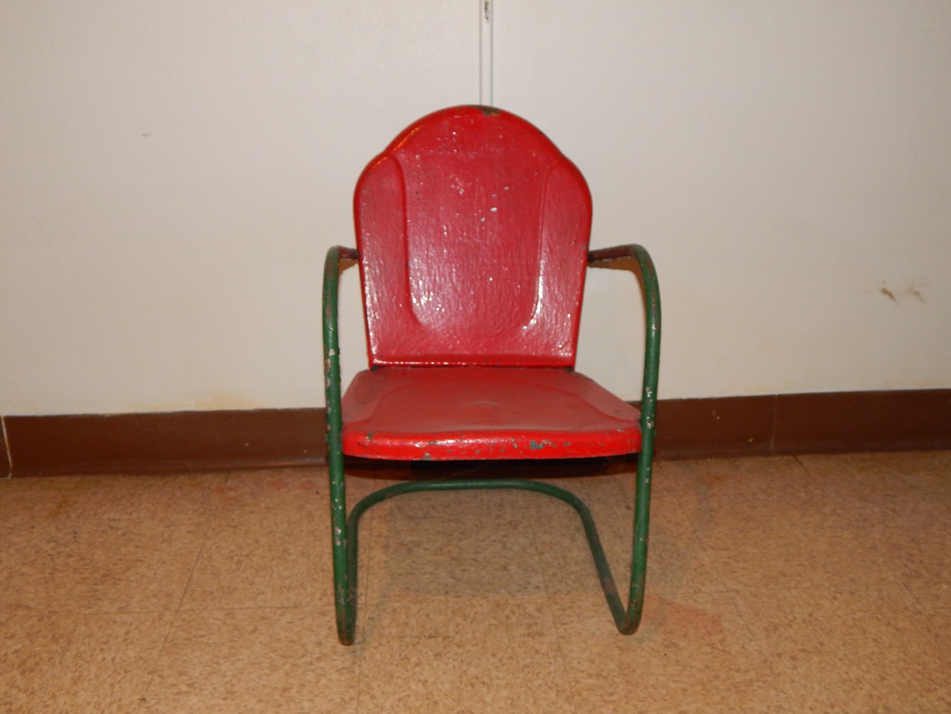 Vintage Metal Chairs and Stools EBTH