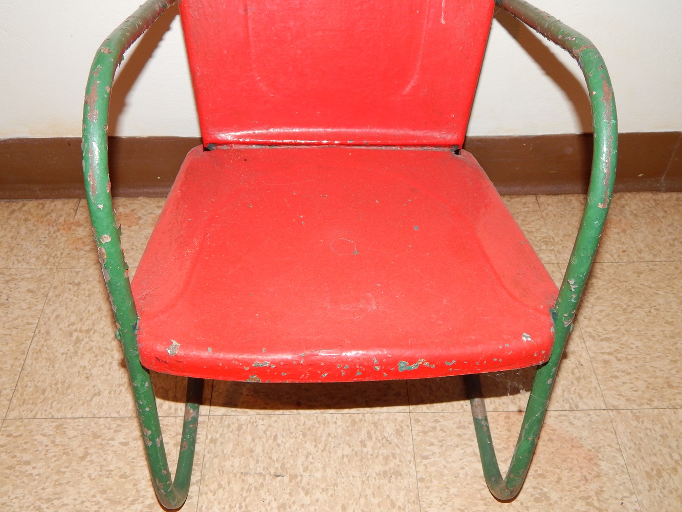 Vintage Metal Chairs and Stools EBTH