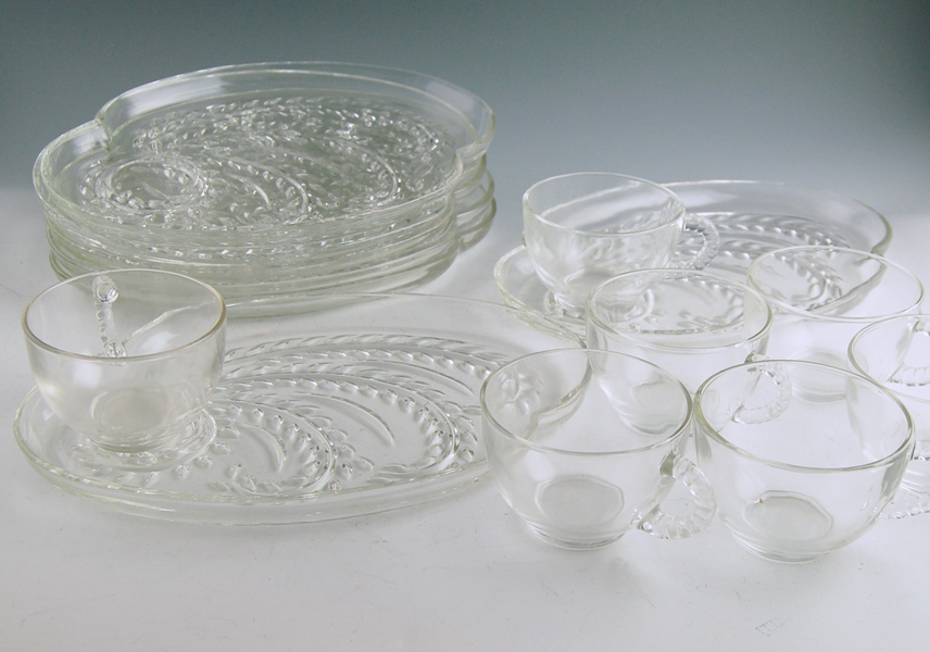 Vintage Cut Glass Luncheon Plates and Cups * EBTH