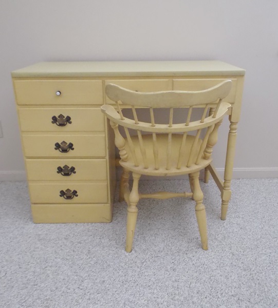 Ethan Allen Yellow Daffodil Heirloom Desk and Chair EBTH