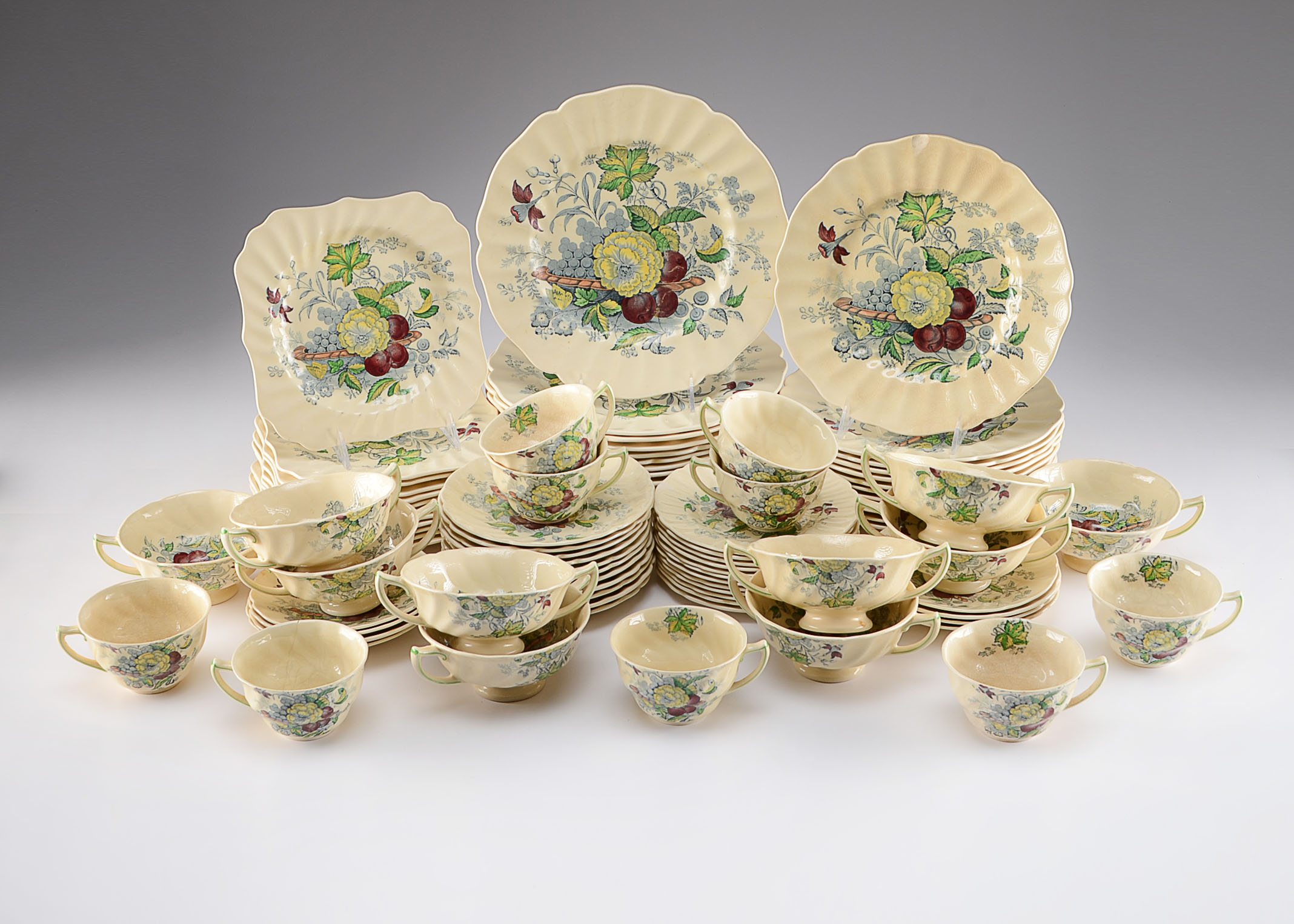 Set of Royal Doulton "The Kirkwood" Pattern China EBTH