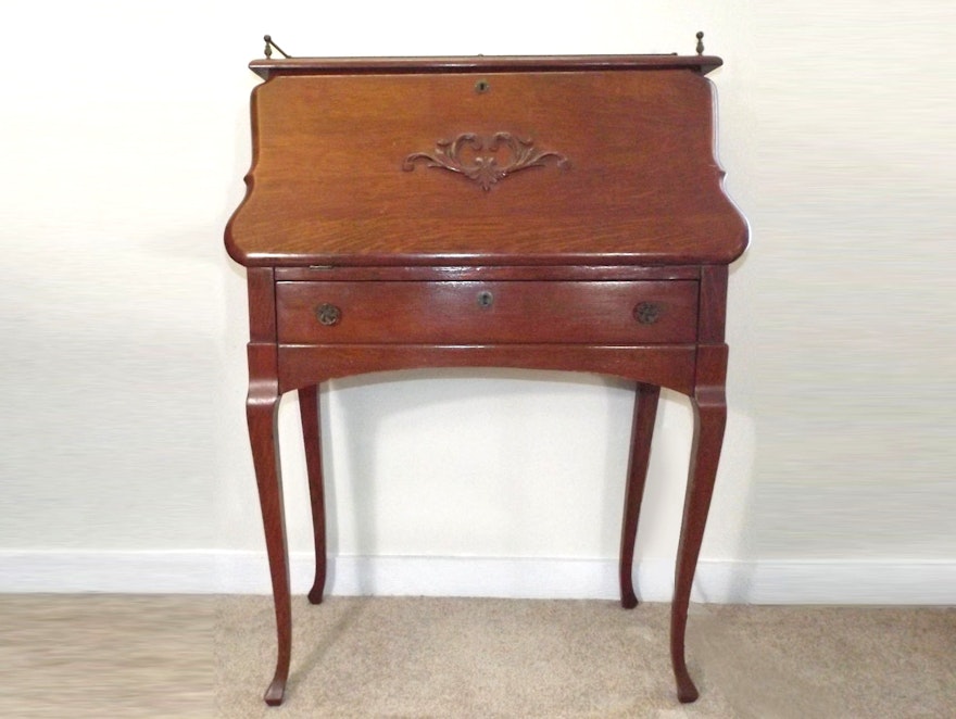 1940s Queen Anne Style Secretary Desk In Oak Ebth