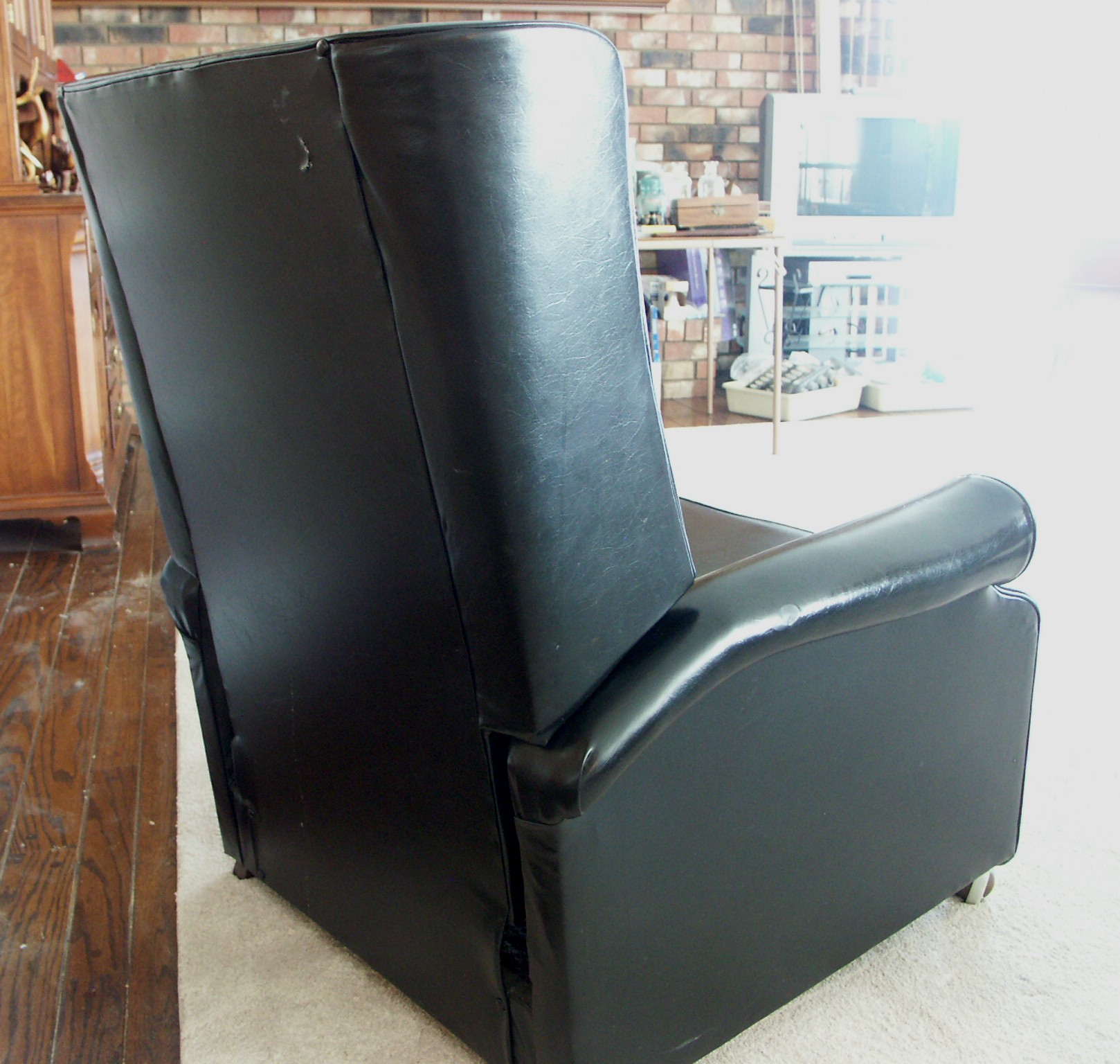 Mid 20th Century Black Vinyl Recliner EBTH