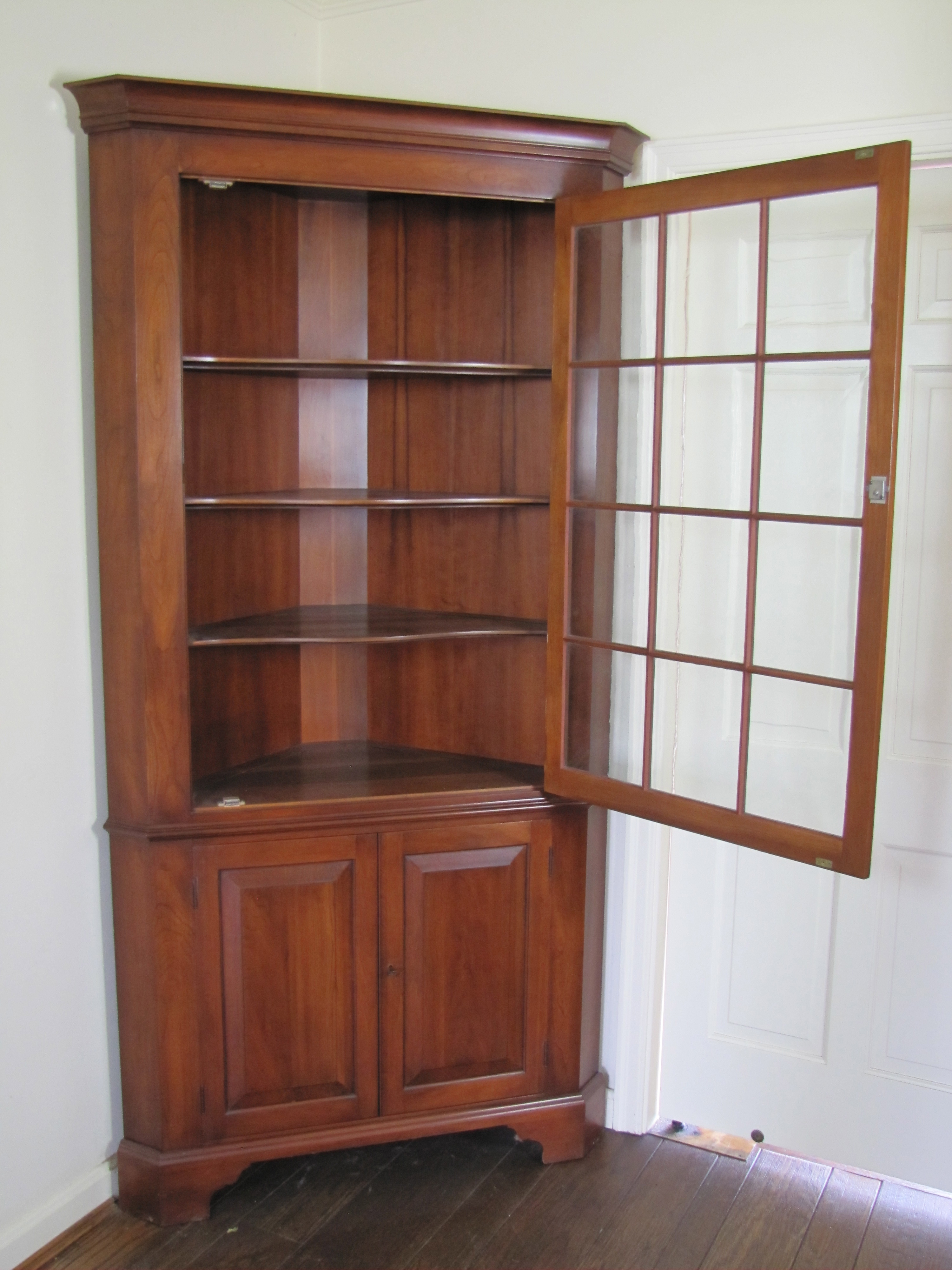 Solid Black Cherry Corner EBTH