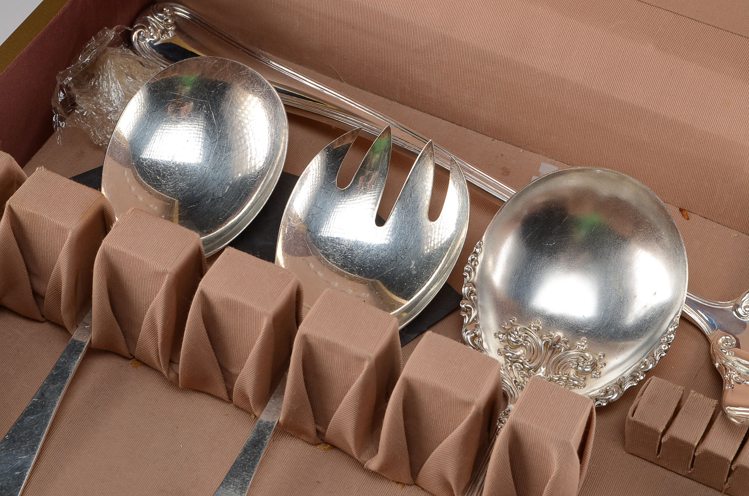 Dirilyte Silver Flatware Storage Box Filled with Silver Plate Serving