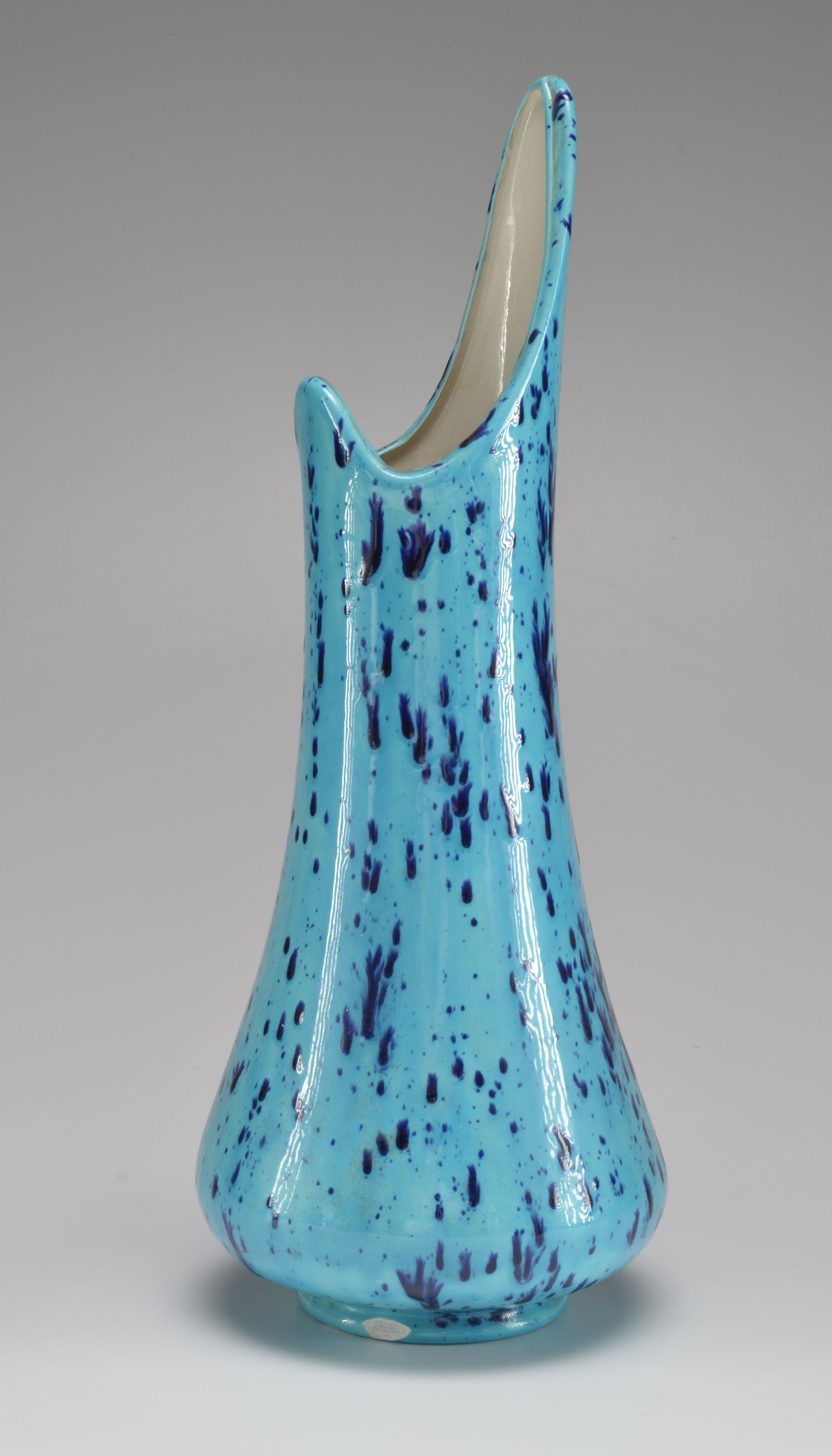 Hand Crafted Swan Neck Vase EBTH