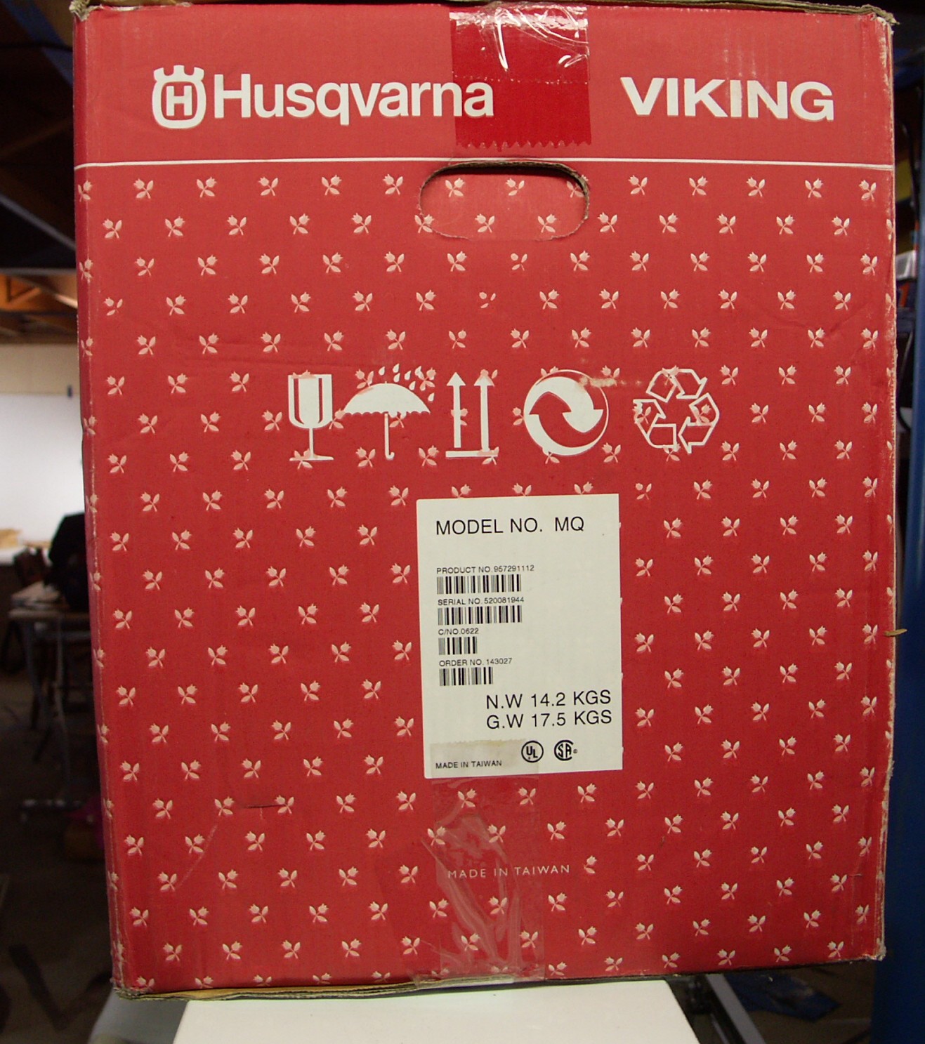 Husqvarna Viking Mega Quilter Machine and Inspira Quilting Frame EBTH