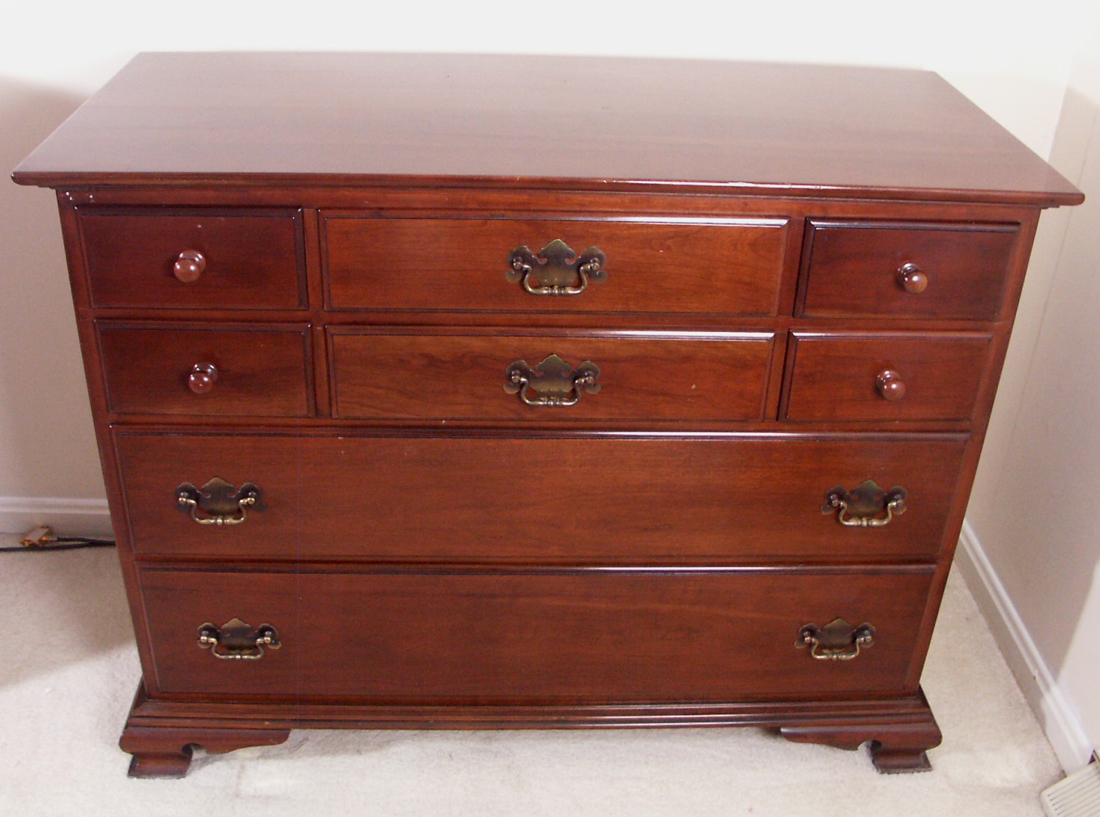 Willett Furniture Cherry Dresser EBTH