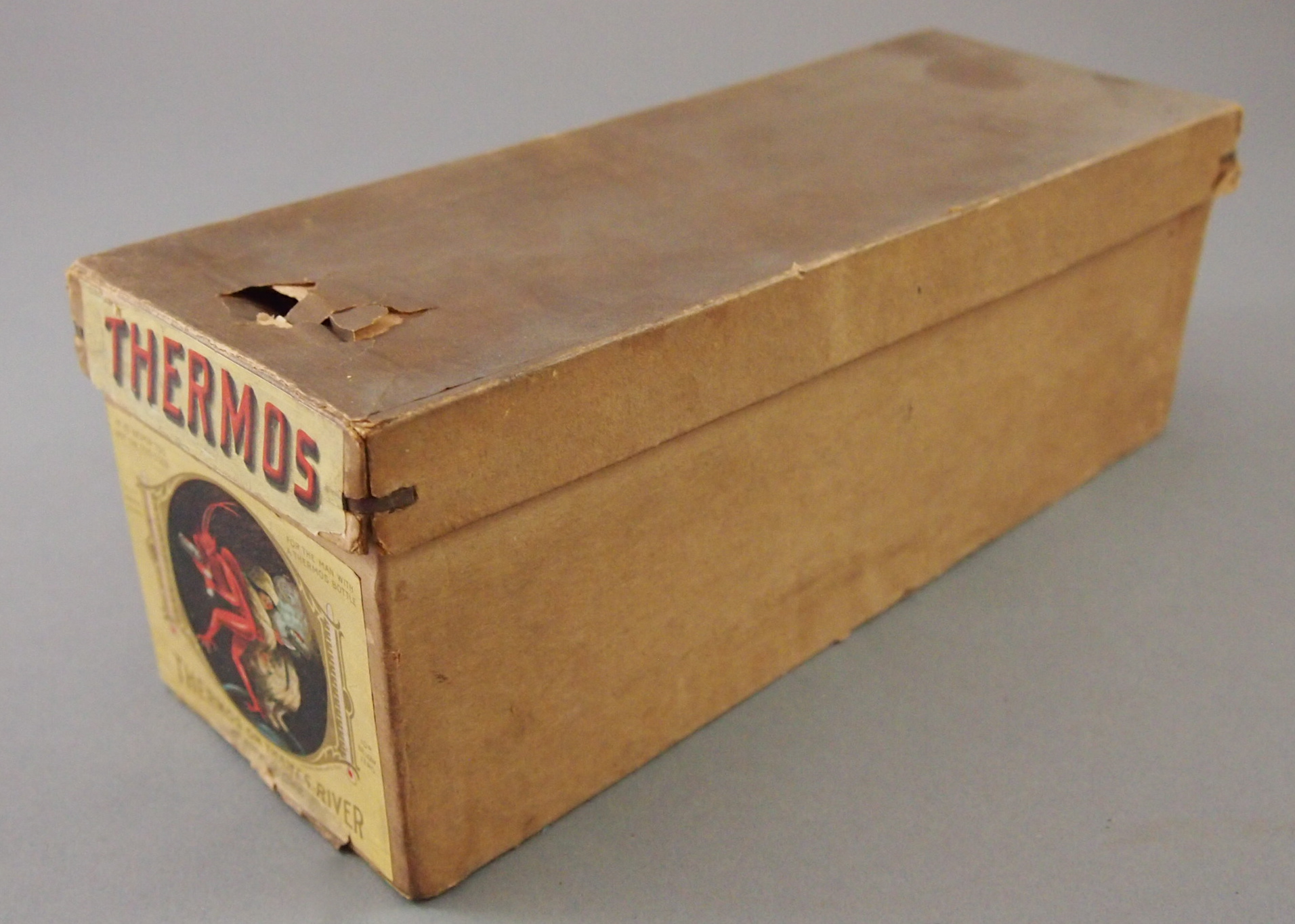 1916 Thermos on Thames River Vessel EBTH