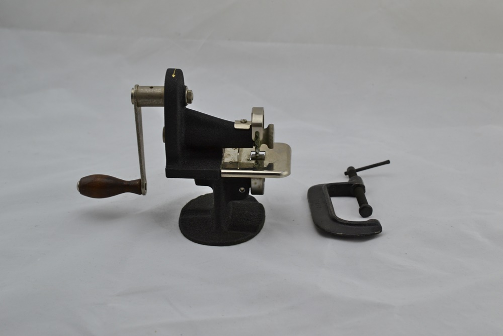 1930s Singer HandOperated Pinking Machine EBTH