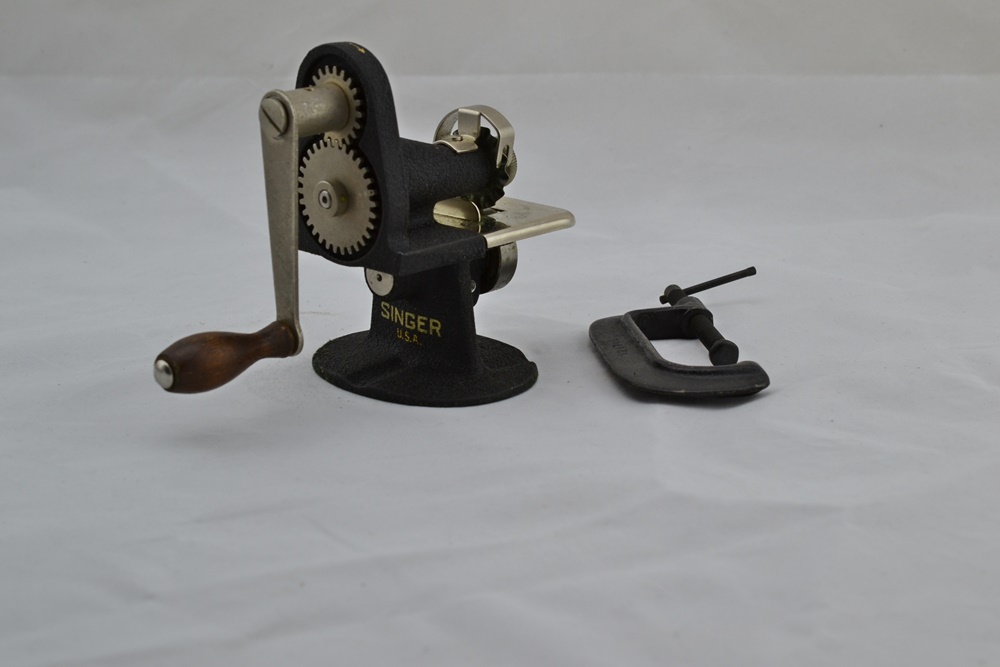 1930s Singer HandOperated Pinking Machine EBTH