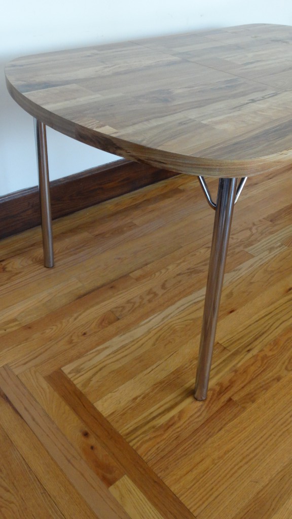 Vintage Laminate Top Kitchen Table and Stoneville Chairs EBTH