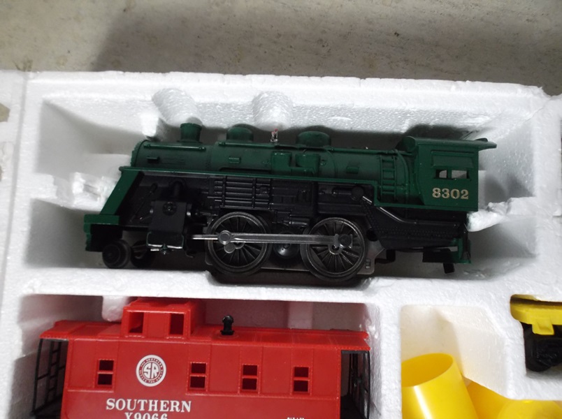 1970s Lionel Southern Express Electric Train Set EBTH