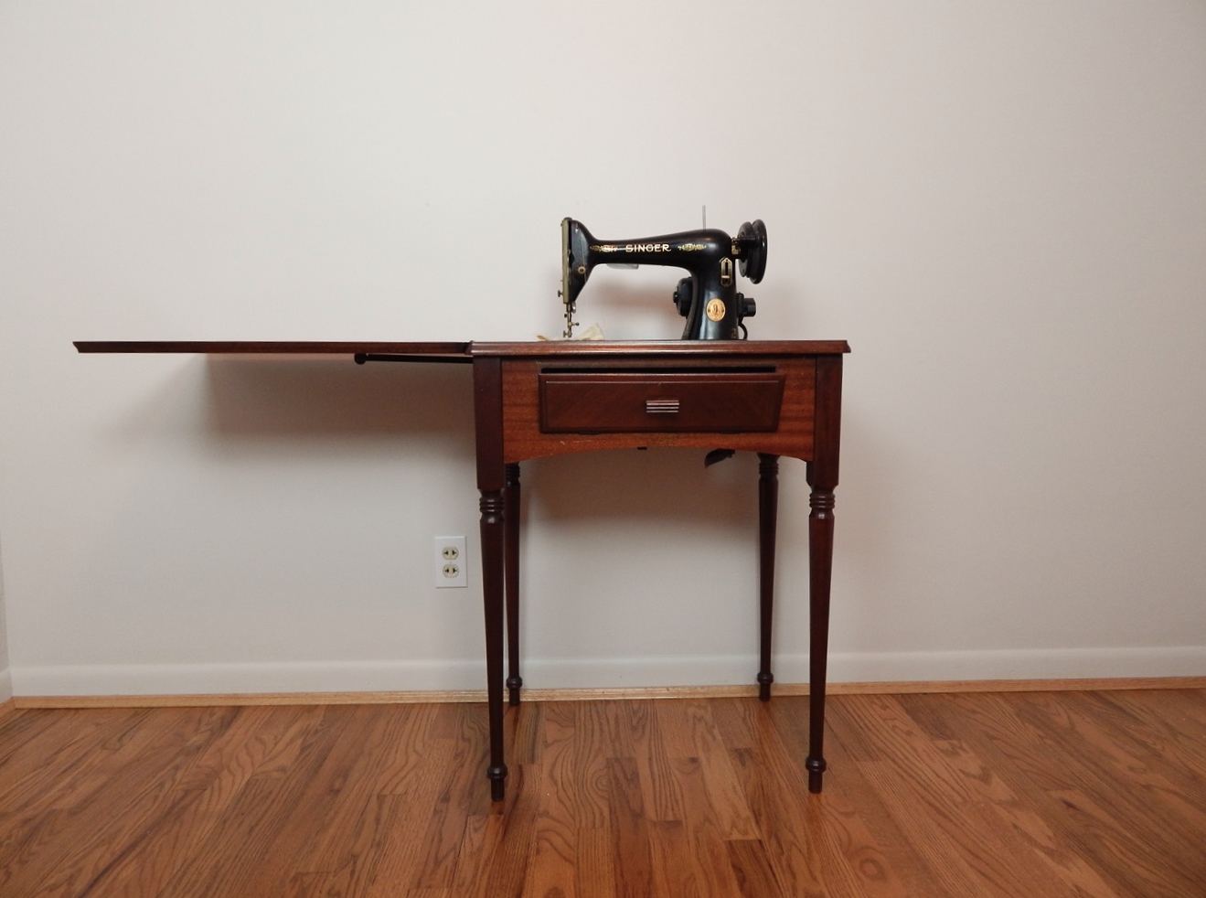 Singer Sewing Machine EBTH