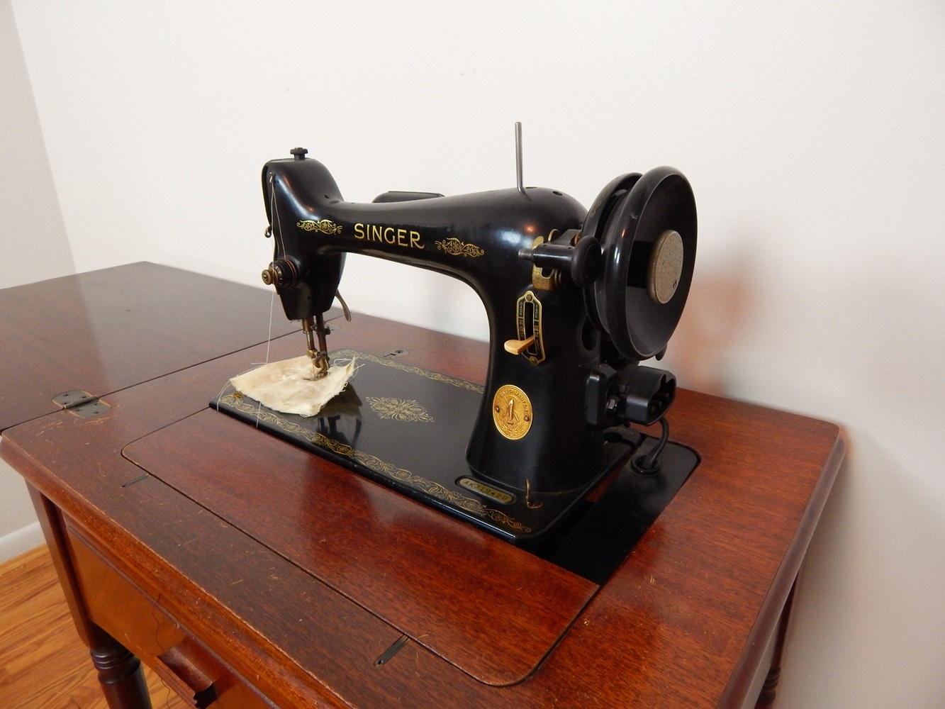 Singer Sewing Machine EBTH