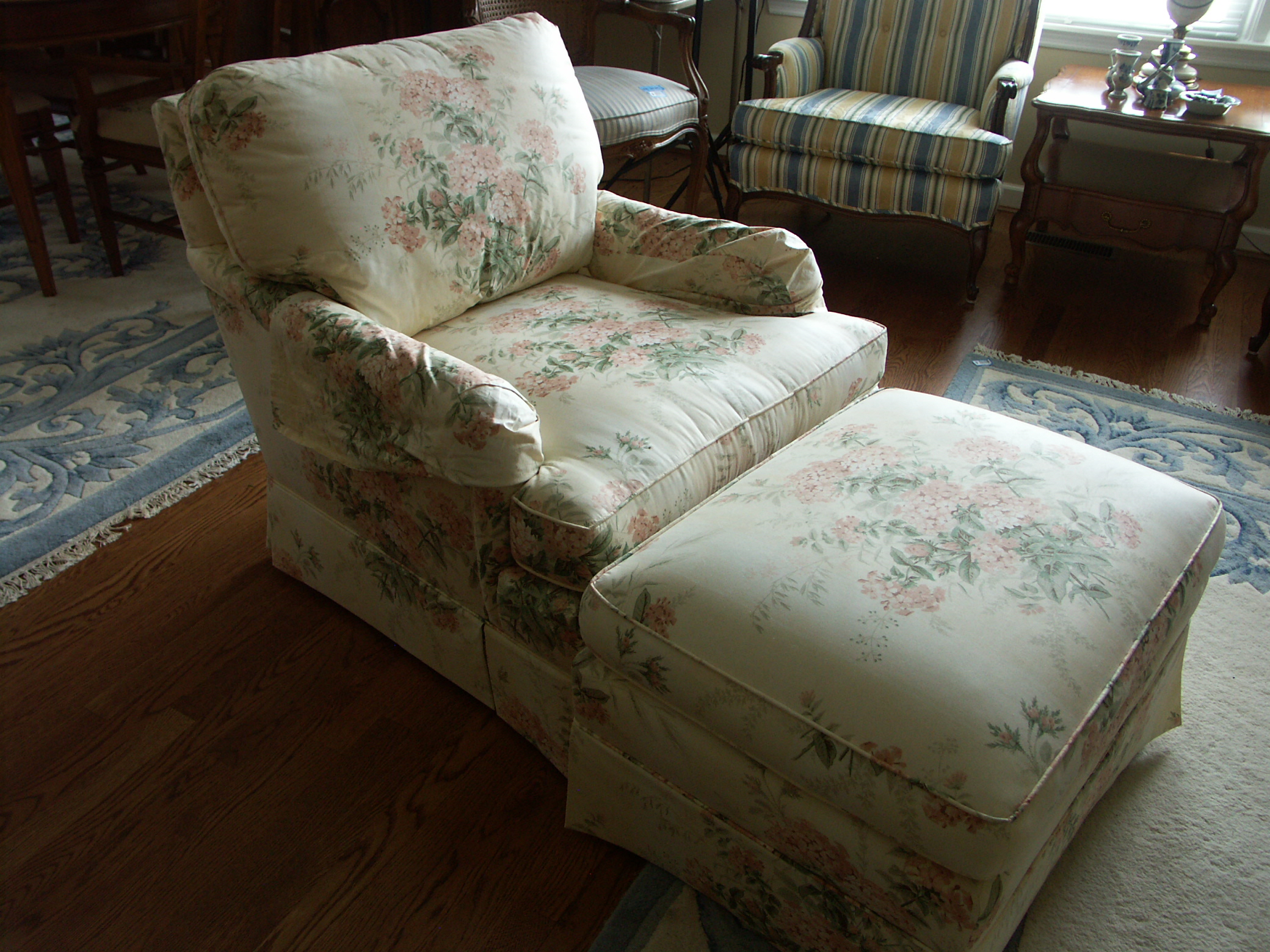 Pretty Shabby Chic Floral Chair and Ottoman EBTH