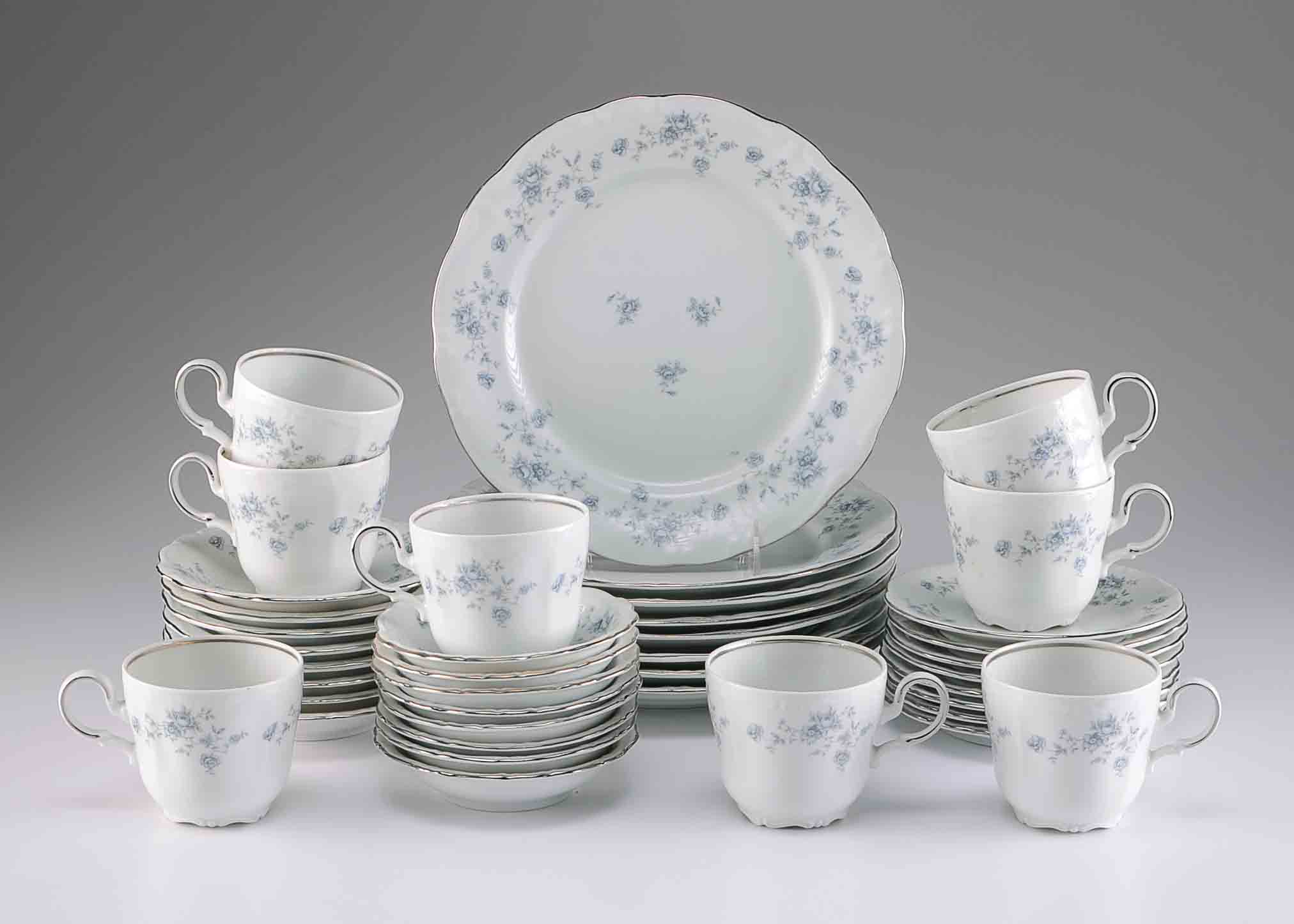 stunning-johann-haviland-blue-garland-german-china-set-ebth