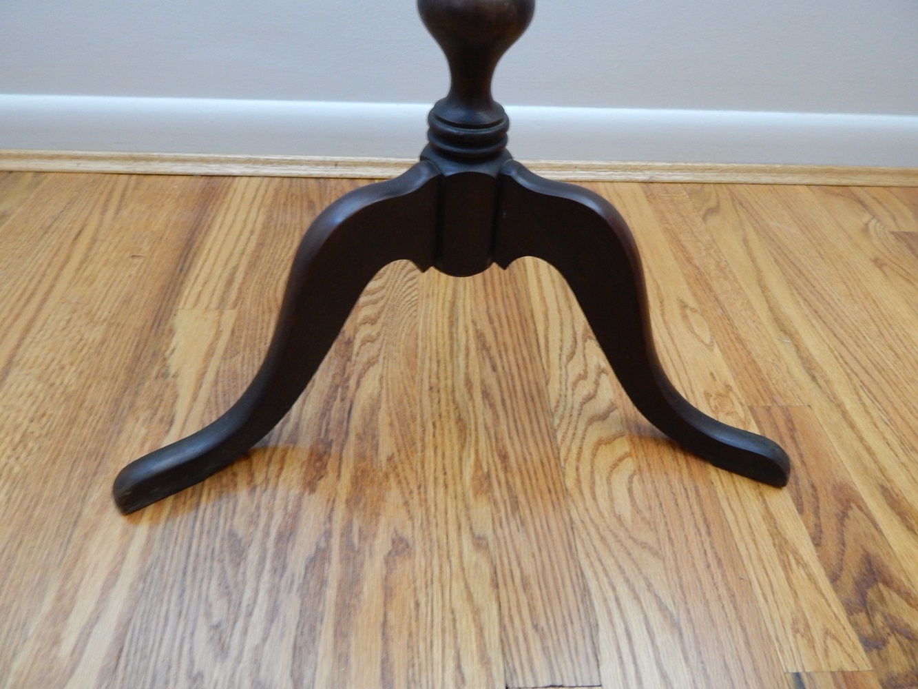 Tripod TiltTop Table EBTH