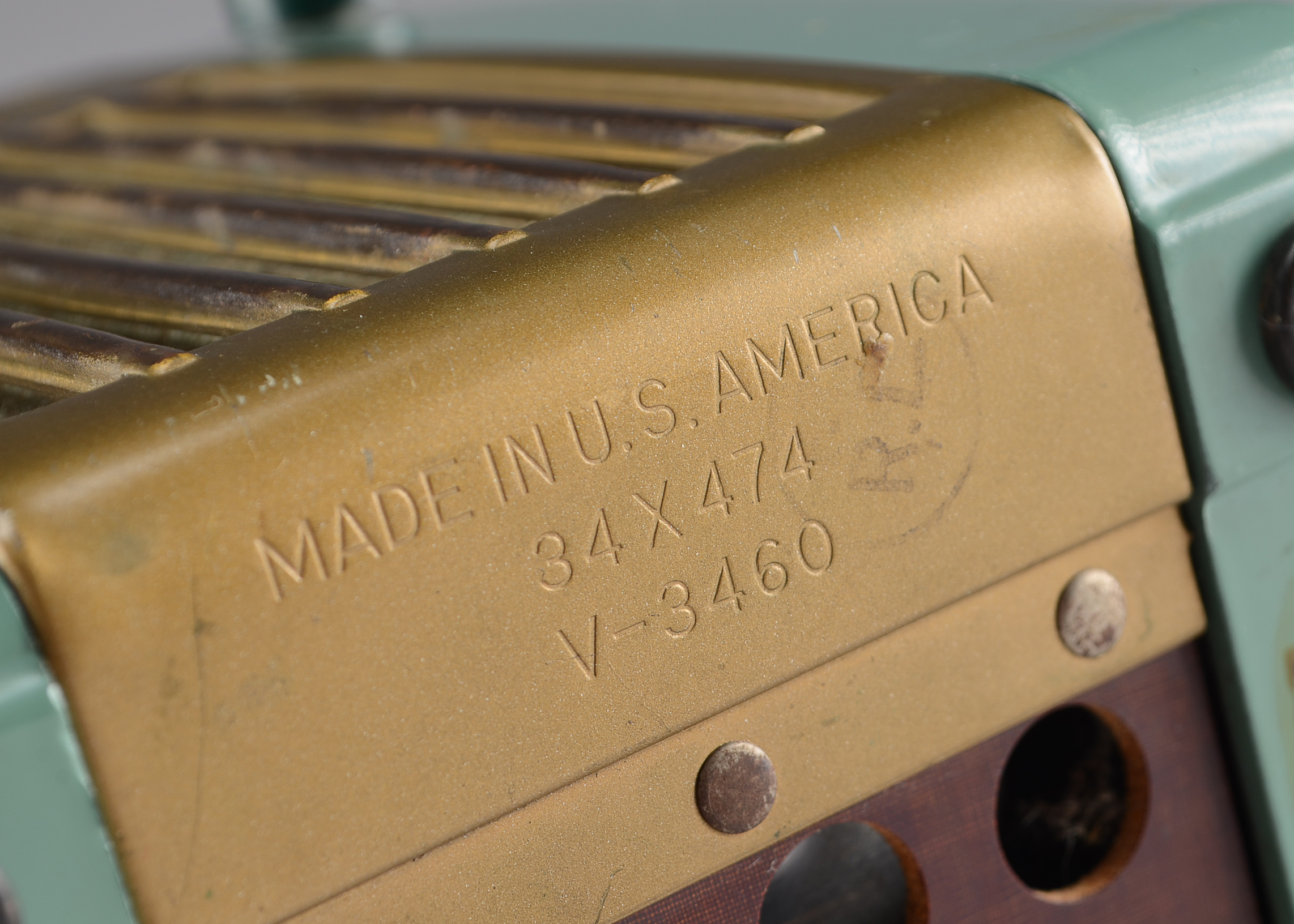 Vintage Westinghouse Refrigerator Radio EBTH