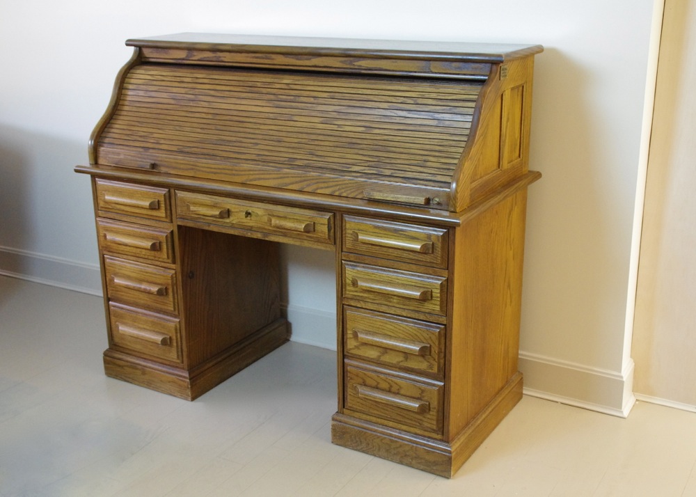 Beautiful Reproduction Solid Oak Roll Top Desk EBTH   IMGP7563 