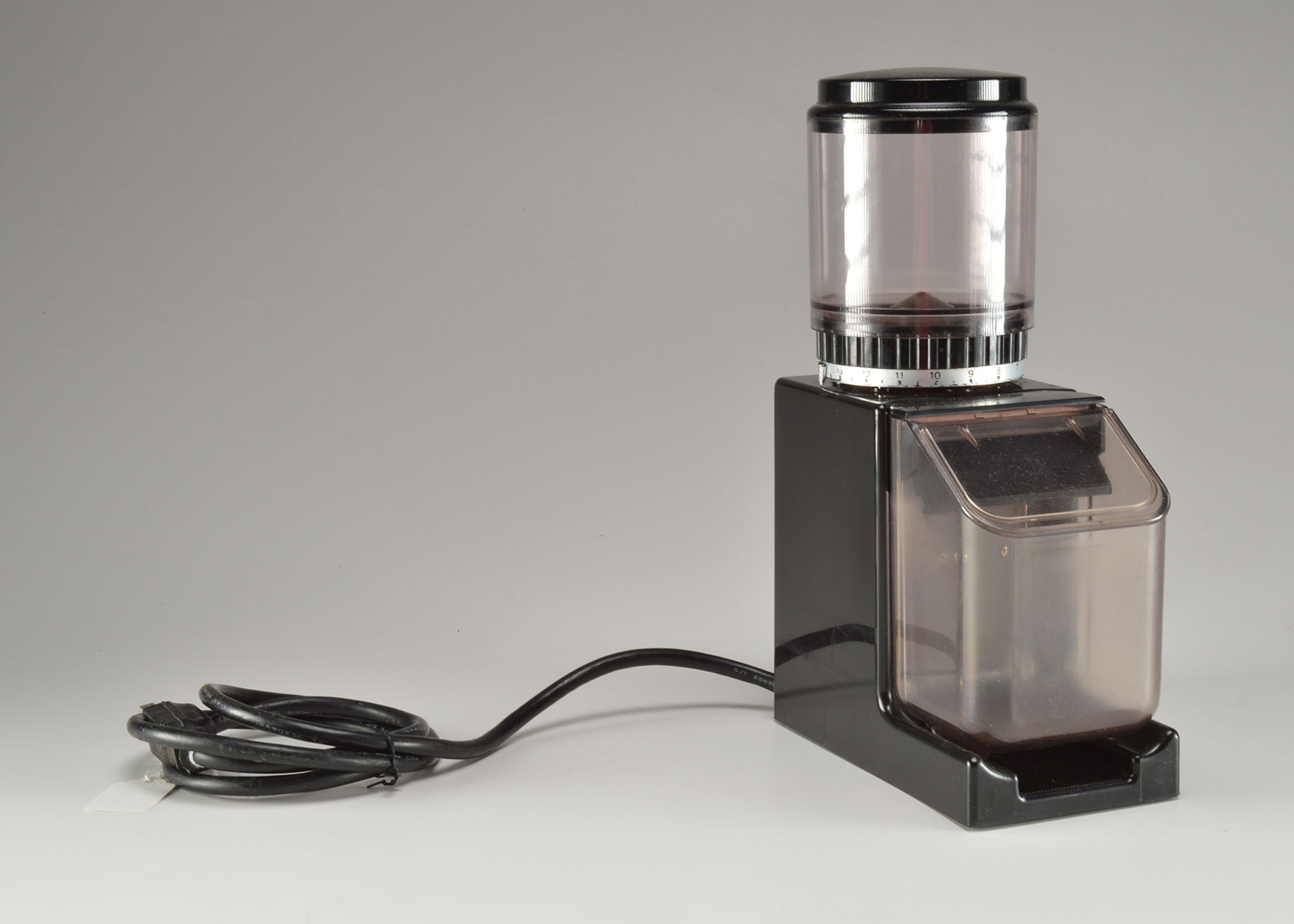 An ESTRO Model 480 Burr Style Coffee Grinder EBTH