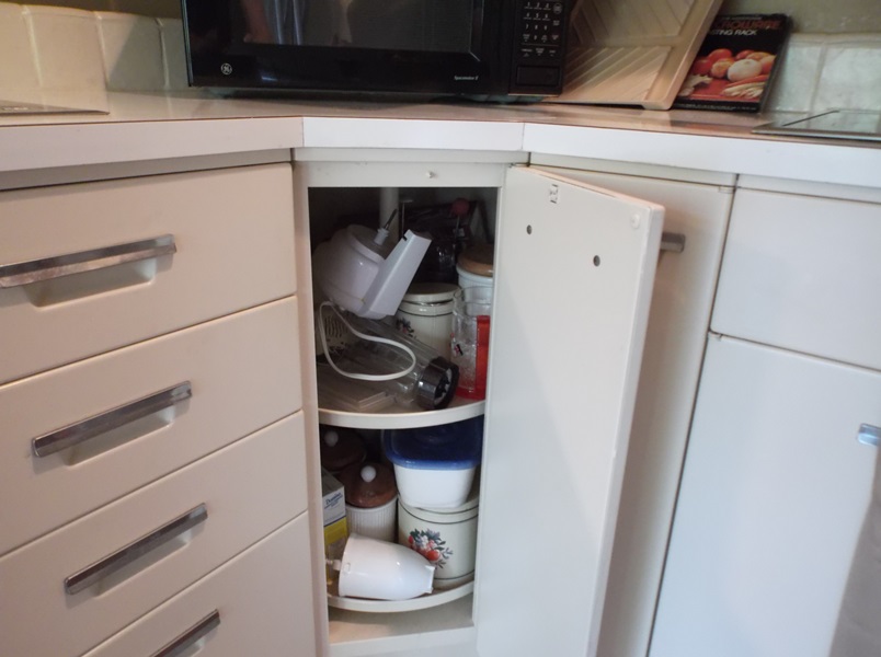 Entire Set of 1950s General Electric Metal EBTH