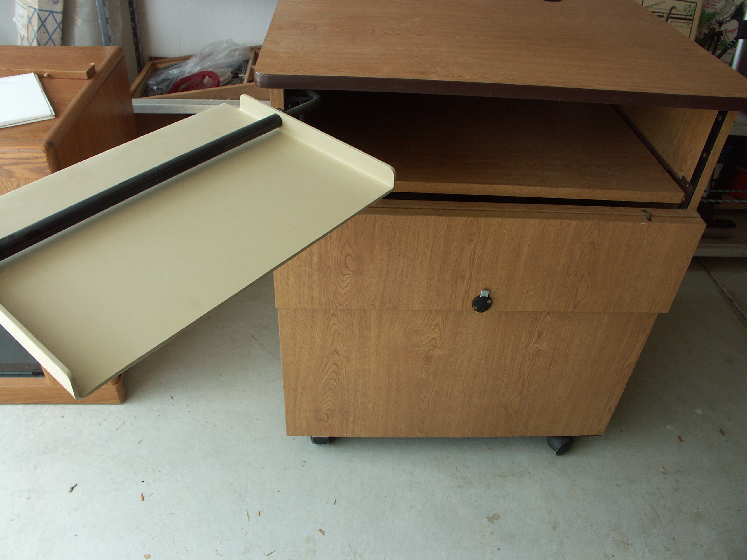 Two Oak Laminate EBTH