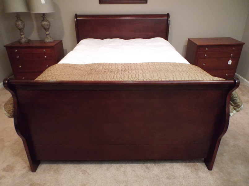 Macy's Queen Sleigh Bed EBTH