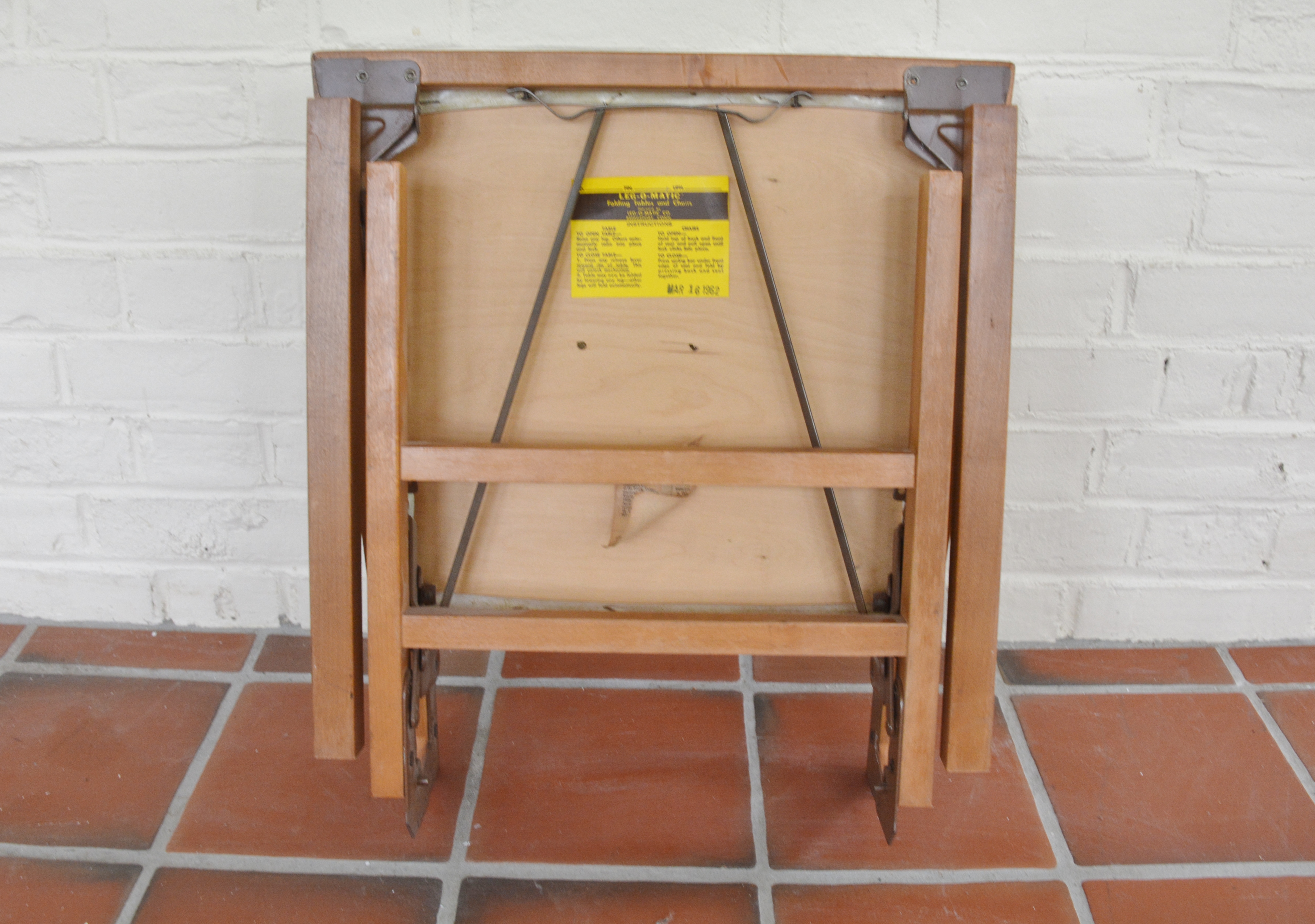 Set of Four Vintage Leg-O-Matic Folding Chairs | EBTH