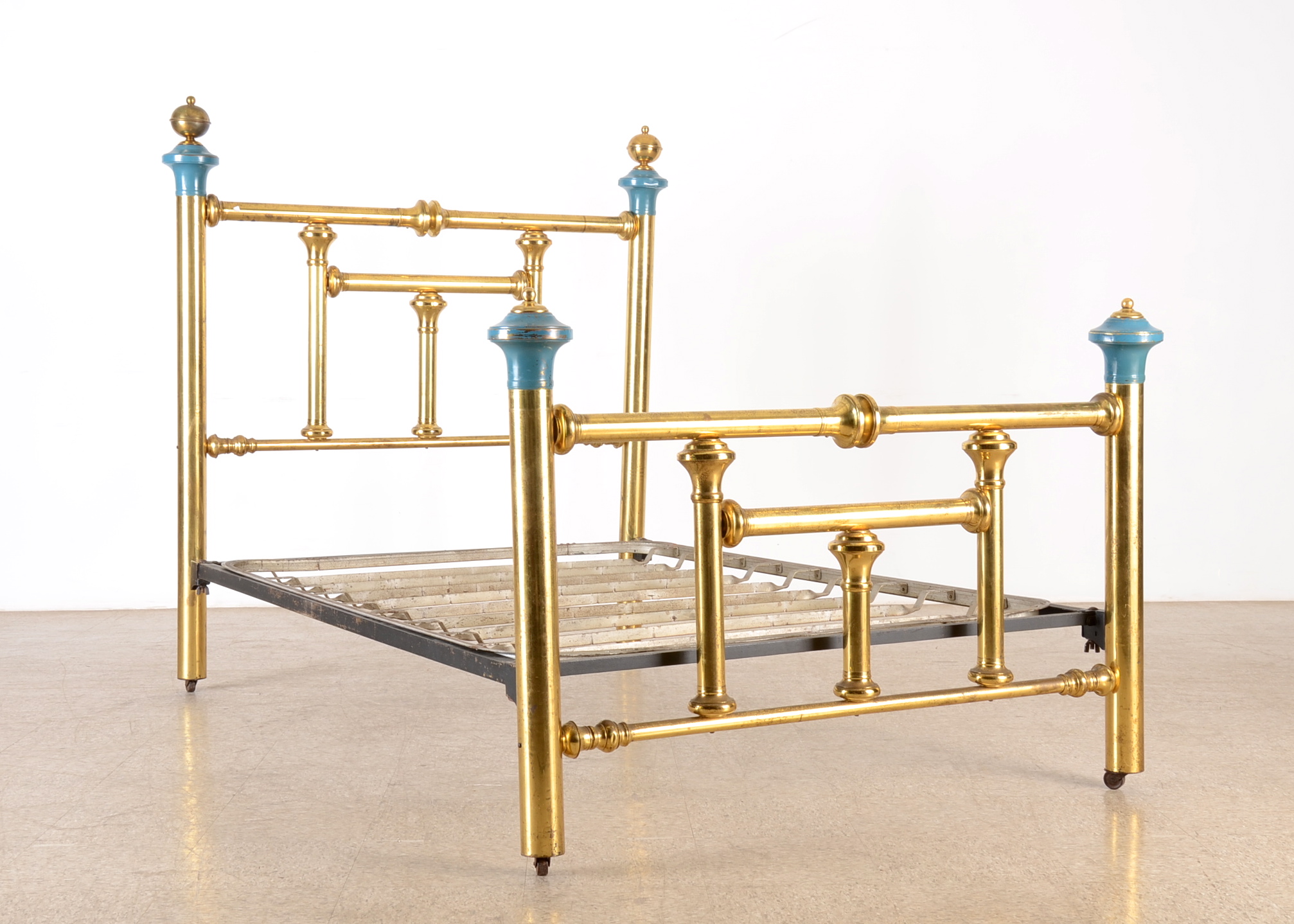 Antique Brass Bed Frame | EBTH